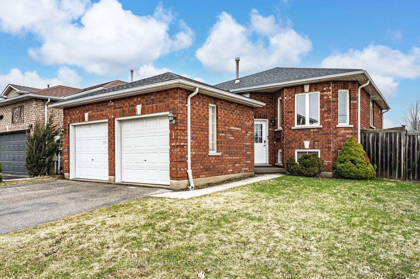 1 Michael Crescent — photo 1
