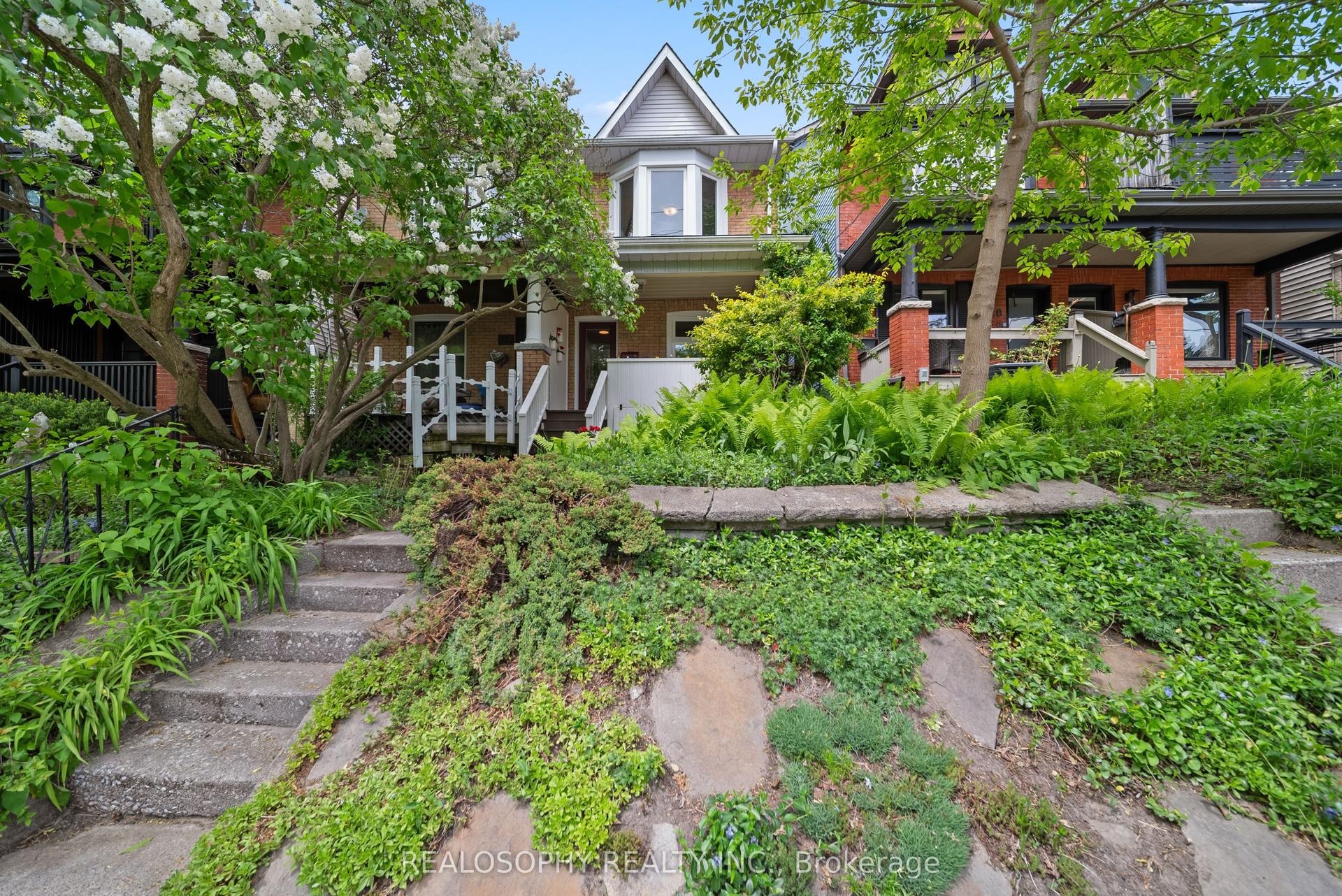 118 Ivy Avenue — photo 1