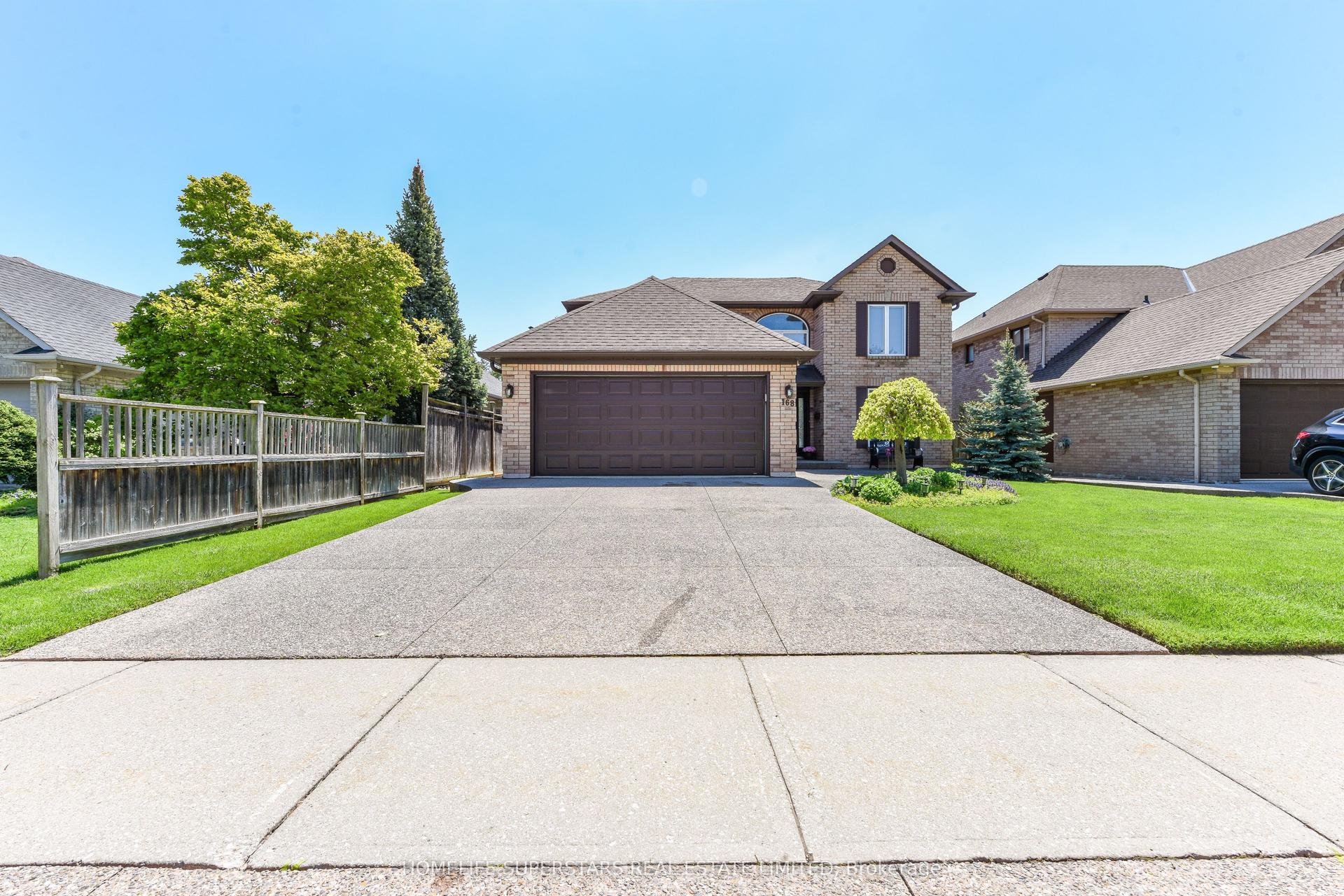 168 River Oaks Boulevard E — photo 1