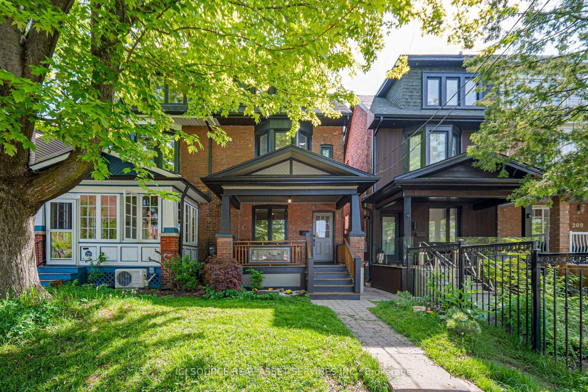 213 Laughton Avenue — photo 1
