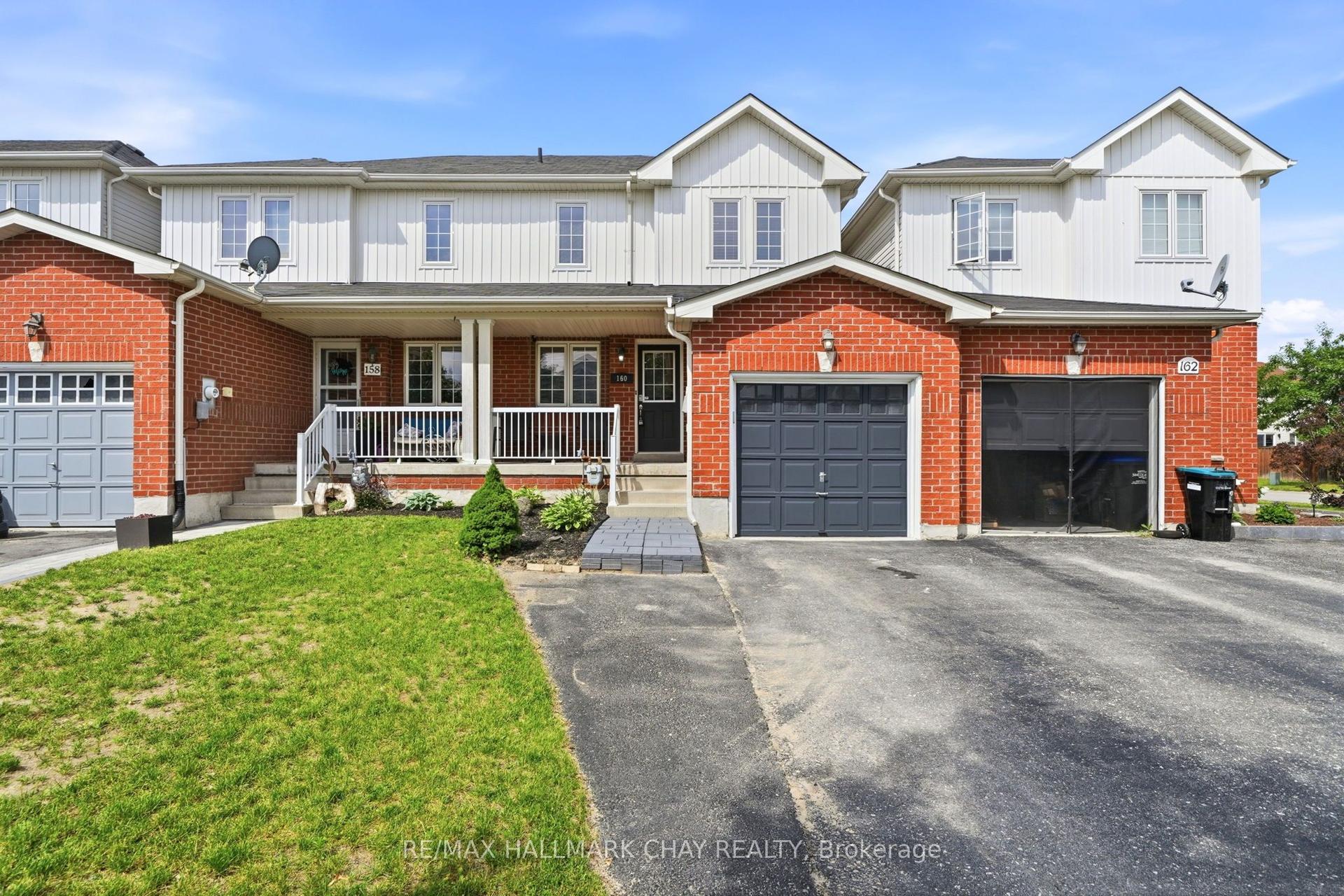 160 Stonemount Crescent — photo 1