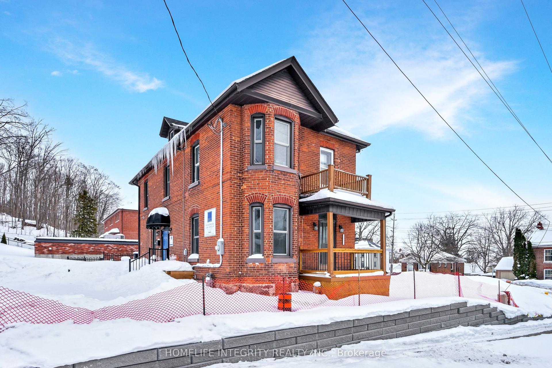 25 BERCZY Street — photo 1