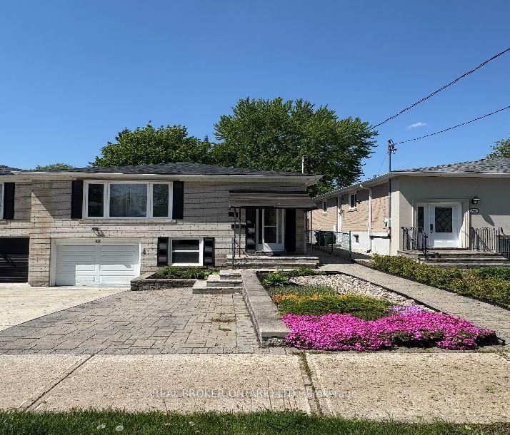 40 Green Bush Road, Toronto — Semi-Detached for lease, photo 1
