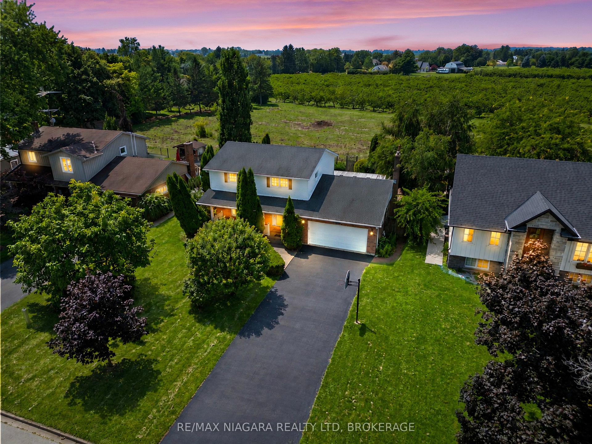 21 Garrison Village Drive, Niagara-on-the-Lake — Detached for sale, photo 1