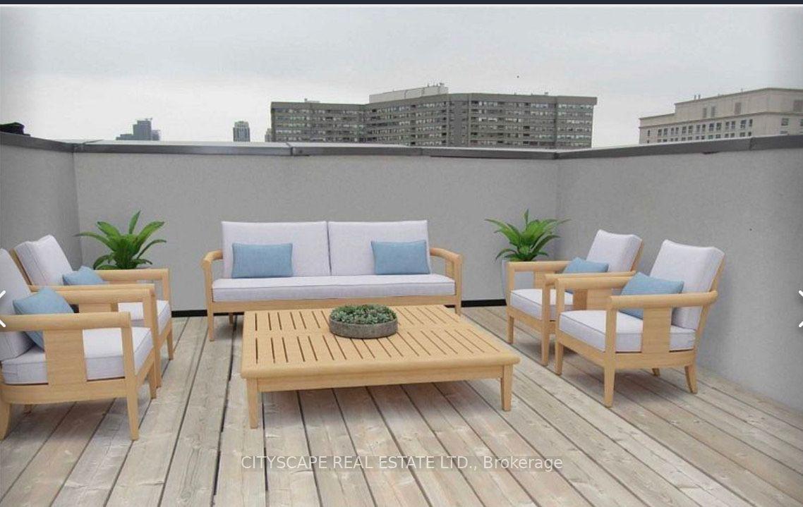 7 Applewood Lane 213 #213, Toronto — Condo Town for sale, photo 1