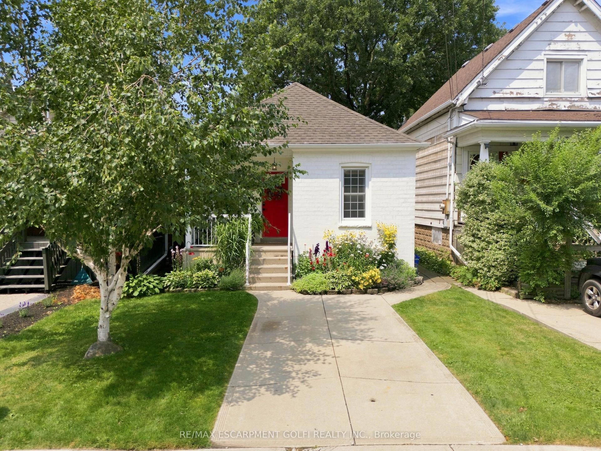 34 East 24th Street, Hamilton — Detached for sale, photo 1