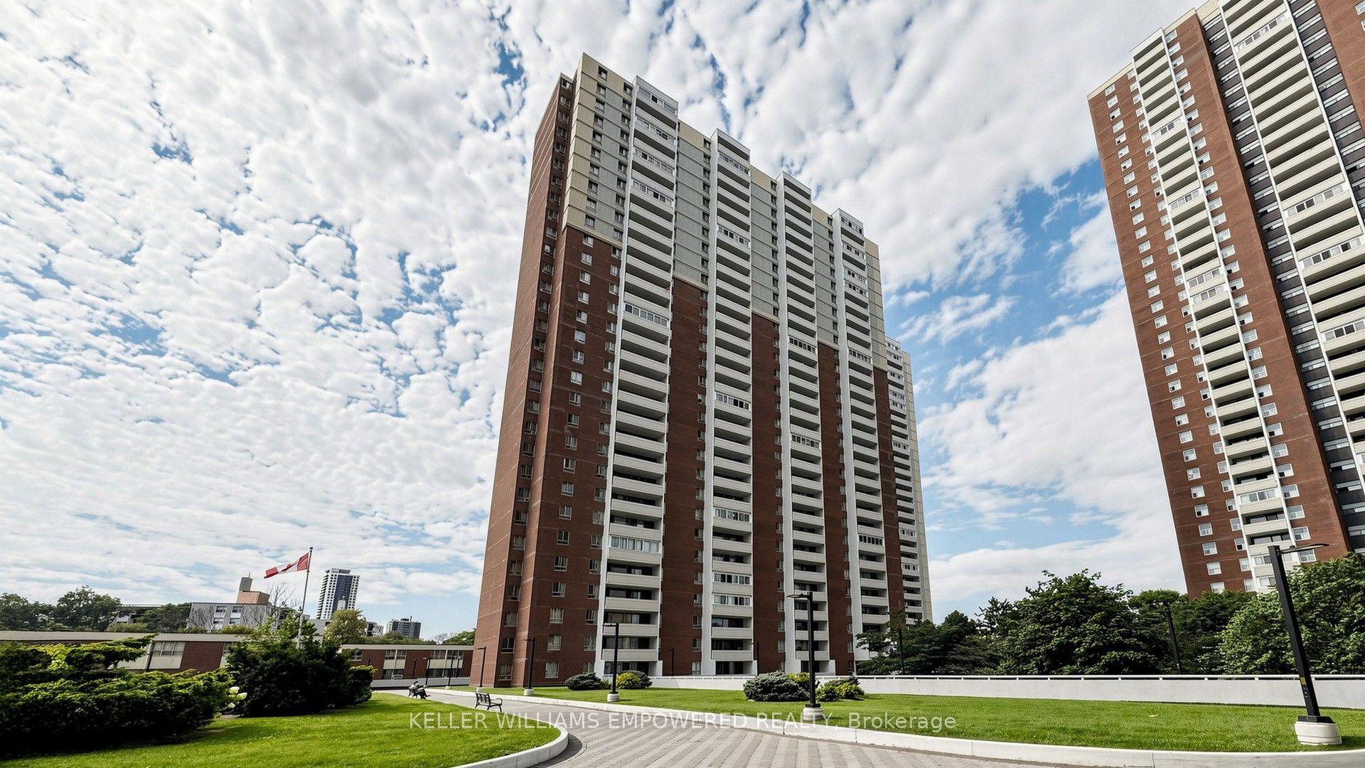 1 Massey Square 2312 #2312, Toronto — Condo for sale, photo 1