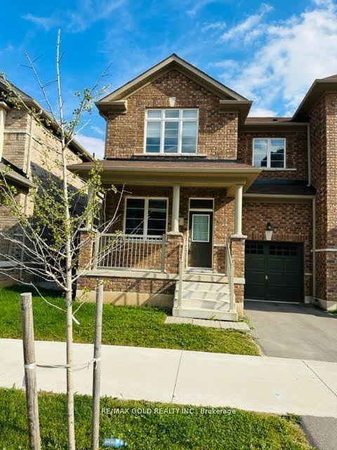 35 Riverwalk Drive — photo 1