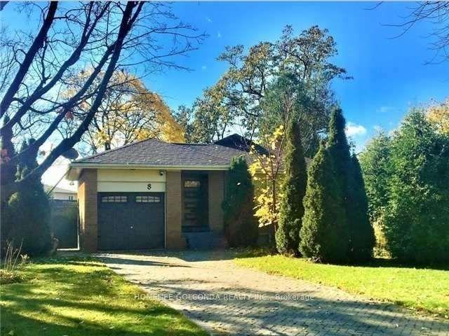 8 Hazelglen Avenue, Toronto — Detached for lease, photo 1