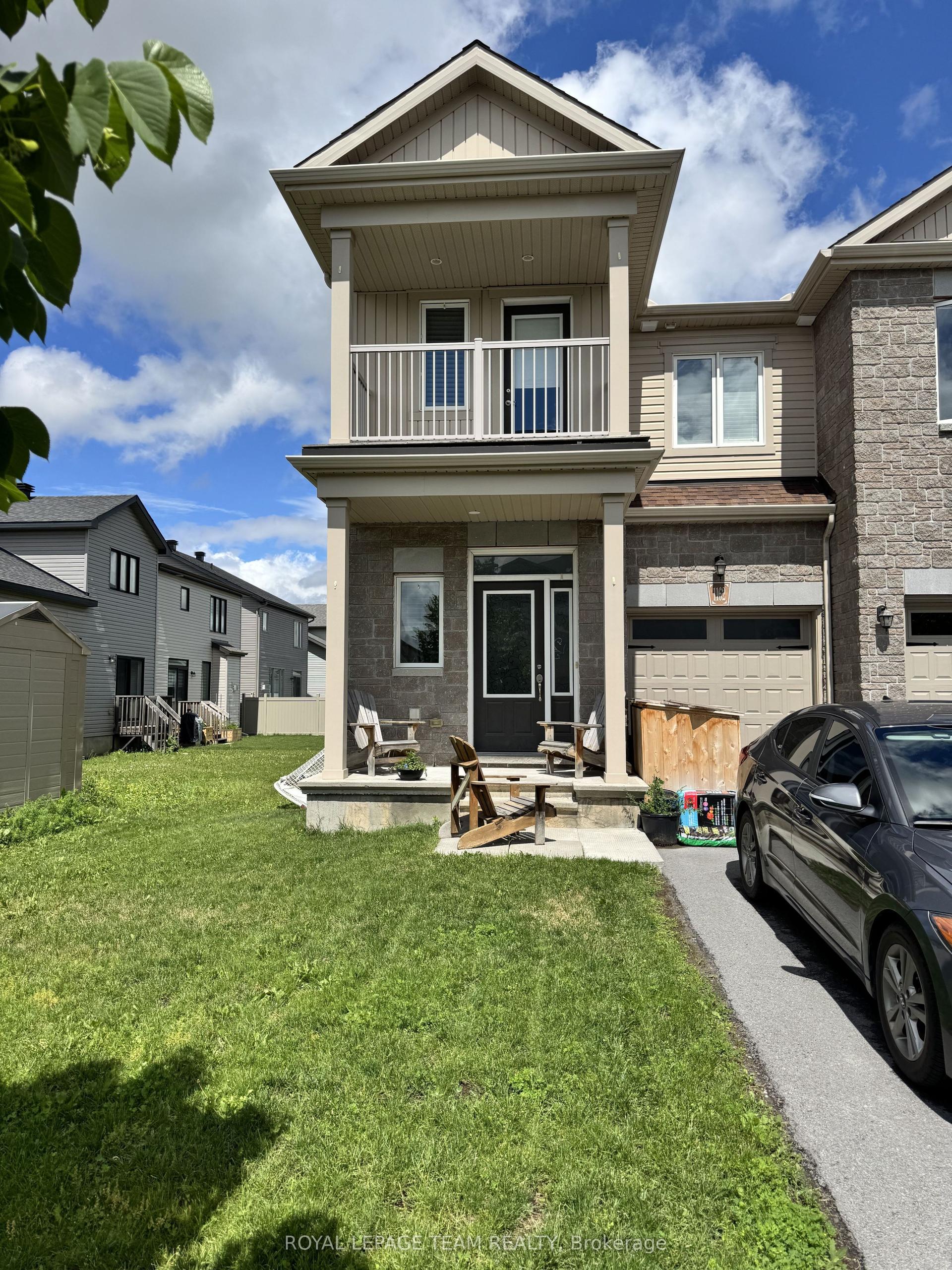 1162 Beckett Crescent — photo 1