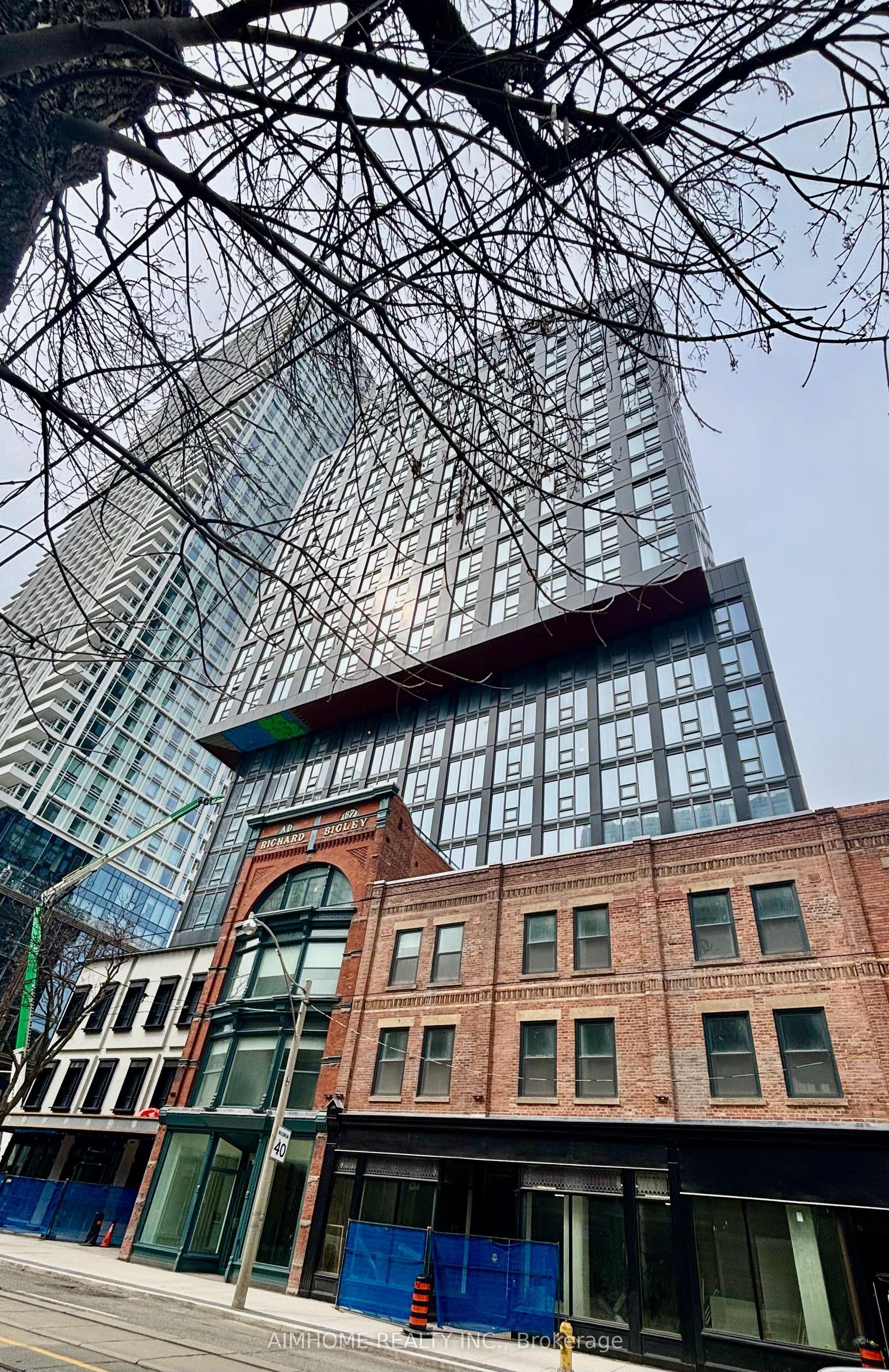 100 Queen Street E 3011 #3011, Toronto — Condo for lease, photo 1