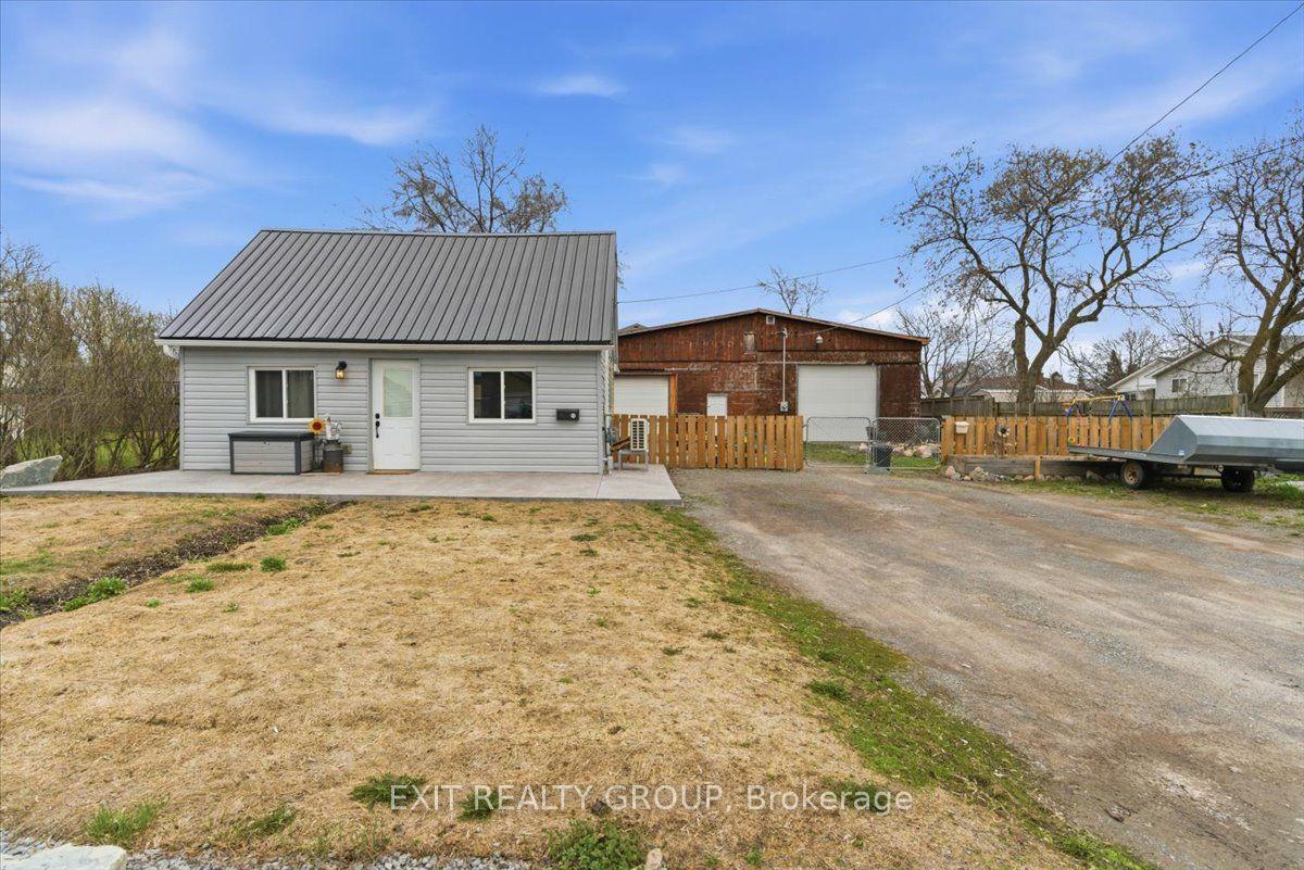 43 Centre Street — photo 1