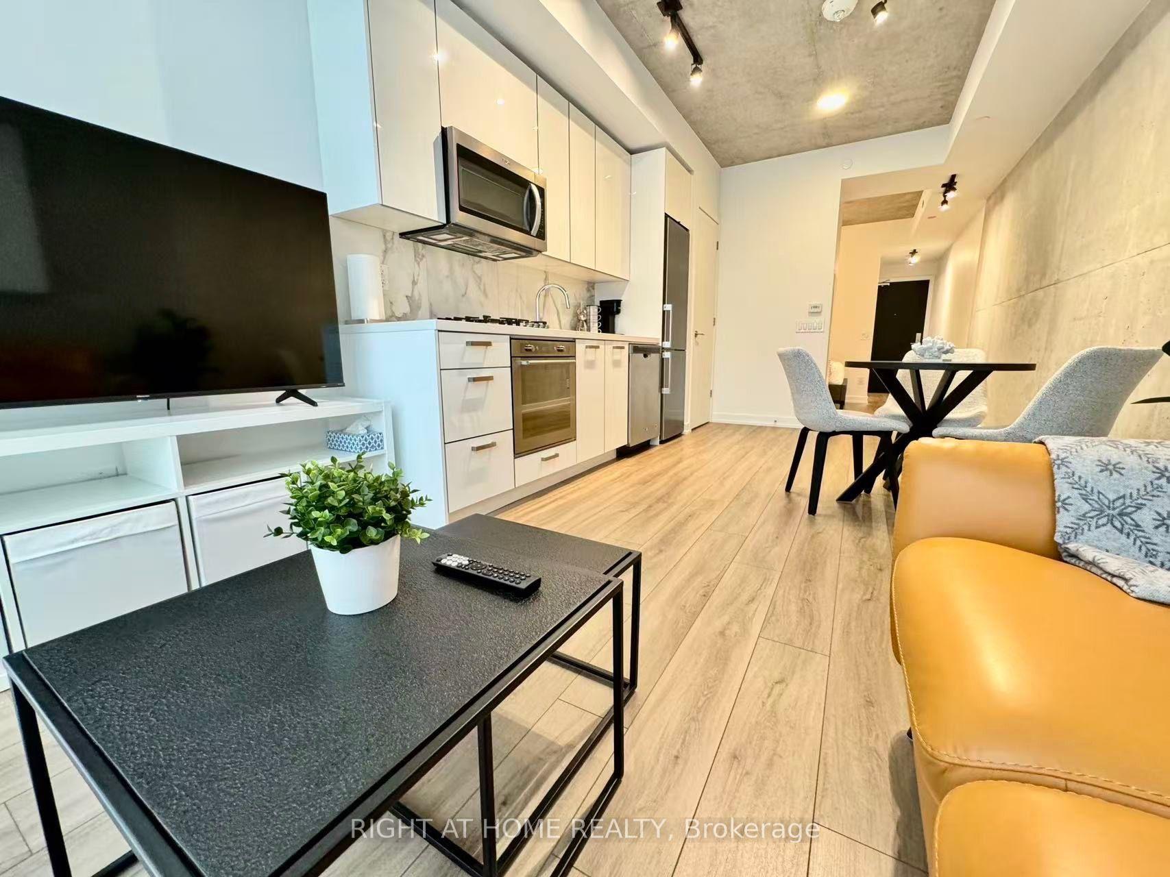 458 Richmond Street W 1007 #1007 — photo 1