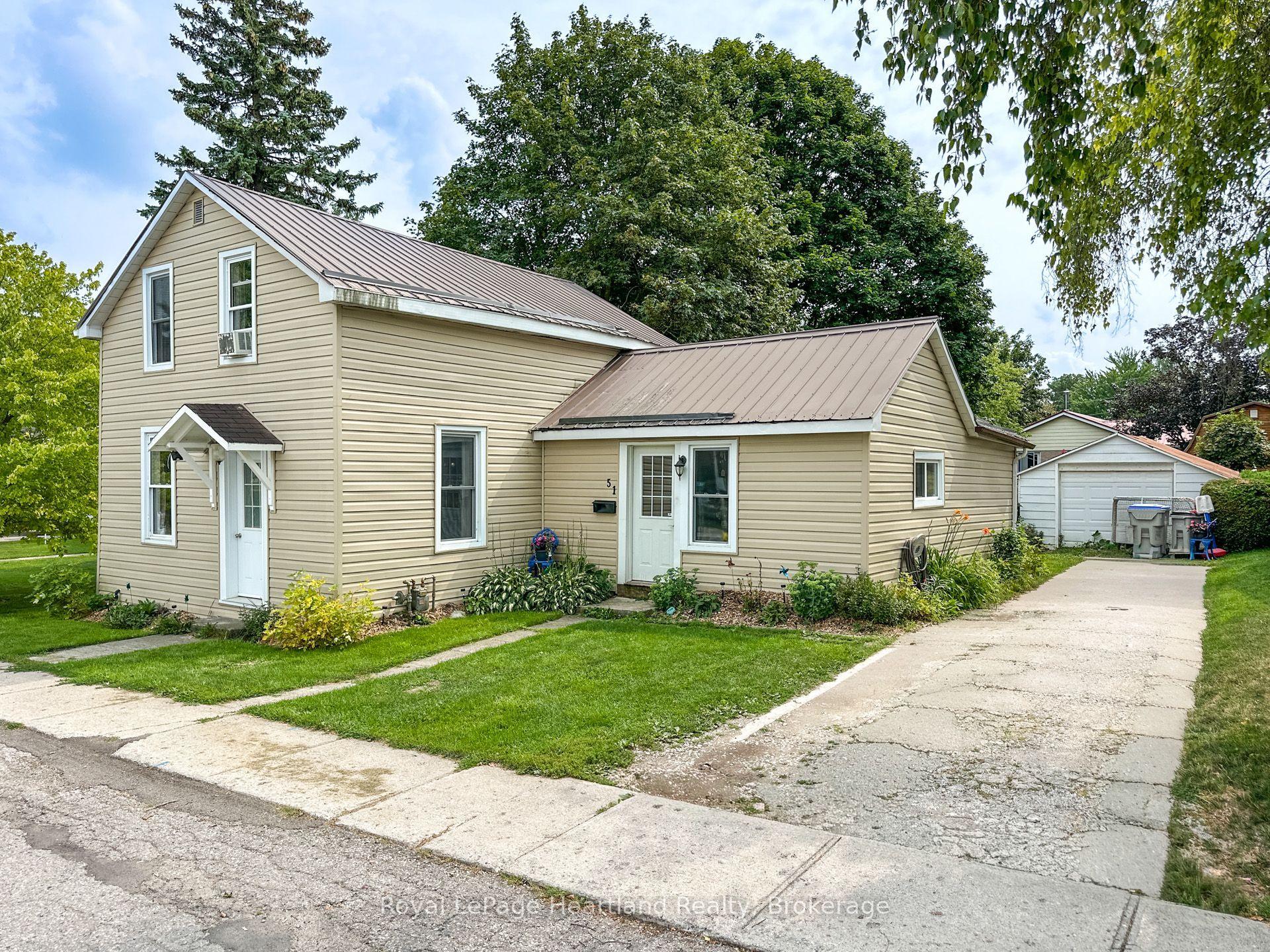 51 Side Street, Huron East — Detached for sale, photo 1