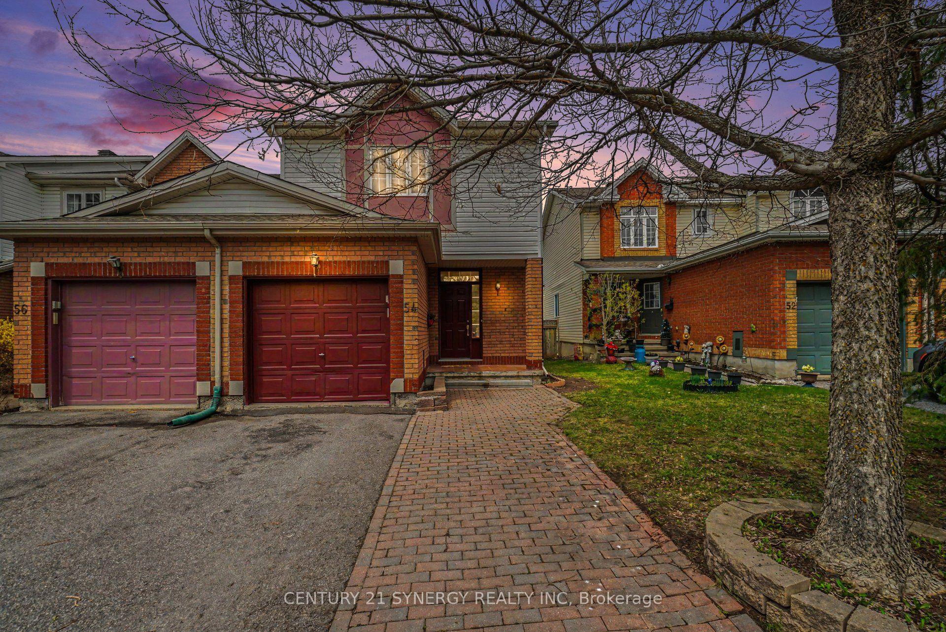54 Meadowcroft Crescent — photo 1