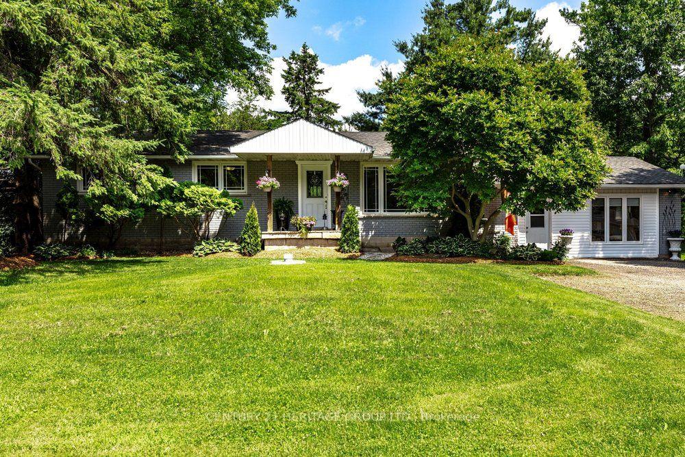 2147 Governors Road — photo 1