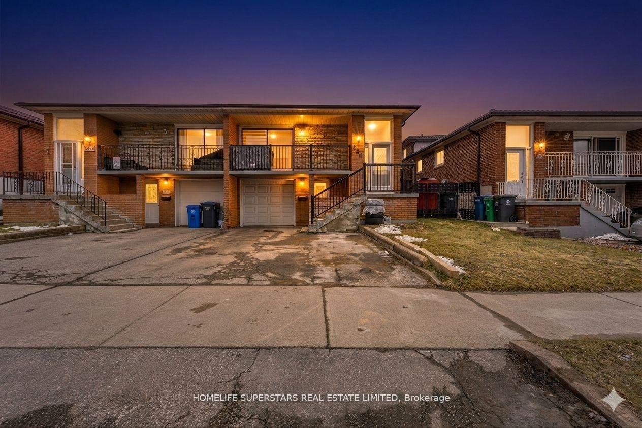 306 Royal Salisbury Way — photo 1