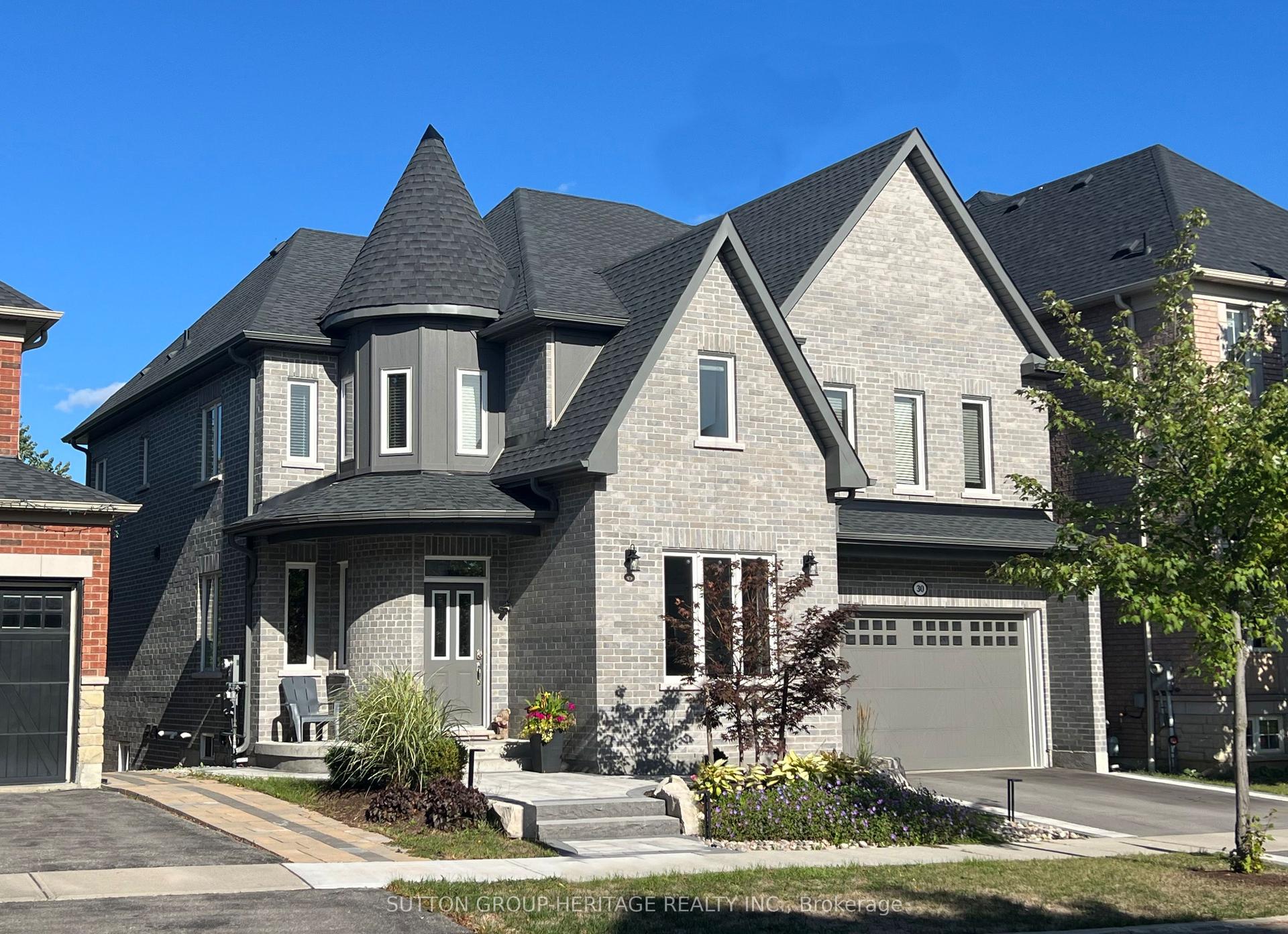 30 Hunwicks Crescent — photo 1