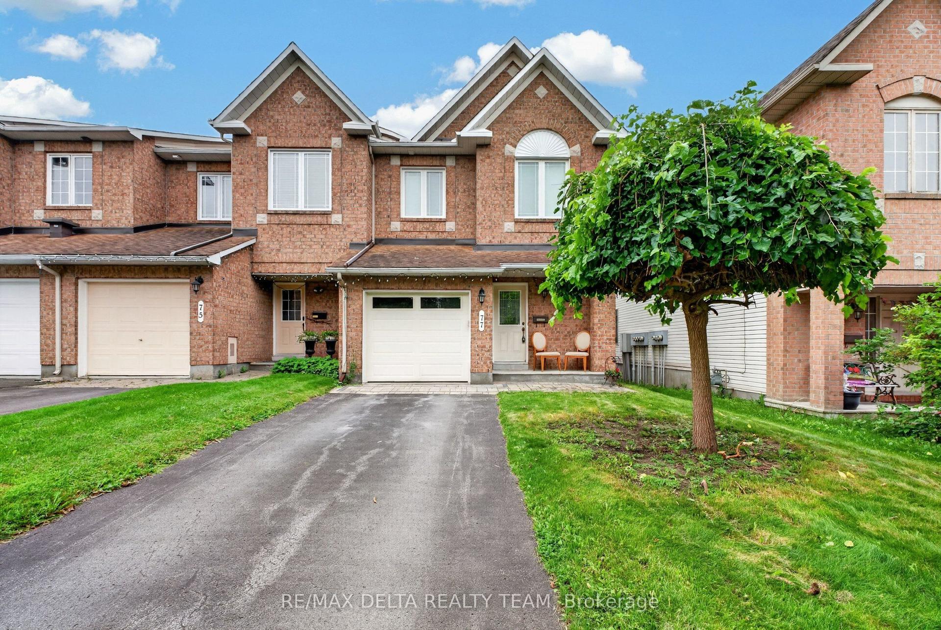 77 Flowertree Crescent, Kanata — Townhouse for lease, photo 1