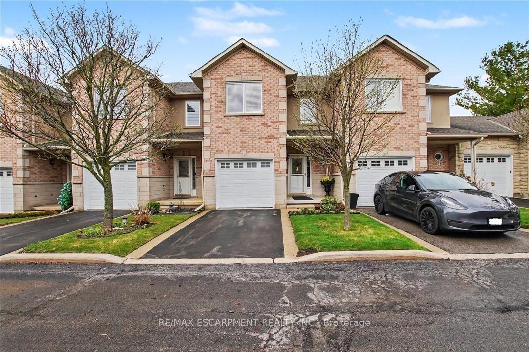 81 Valridge Drive 44 #44 — photo 1