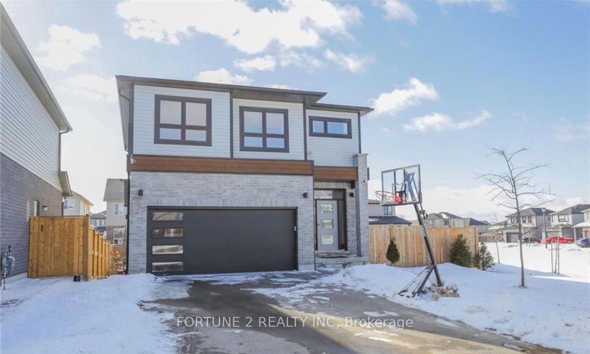1877 Foxridge Crescent, London North — Detached for lease, photo 1