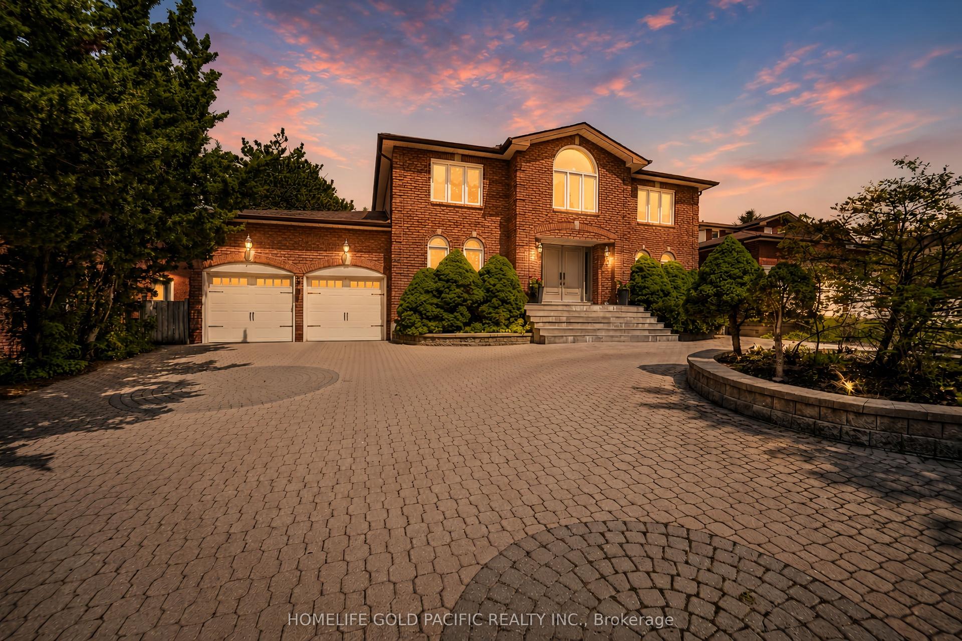 44 Ravenhill Crescent — photo 1