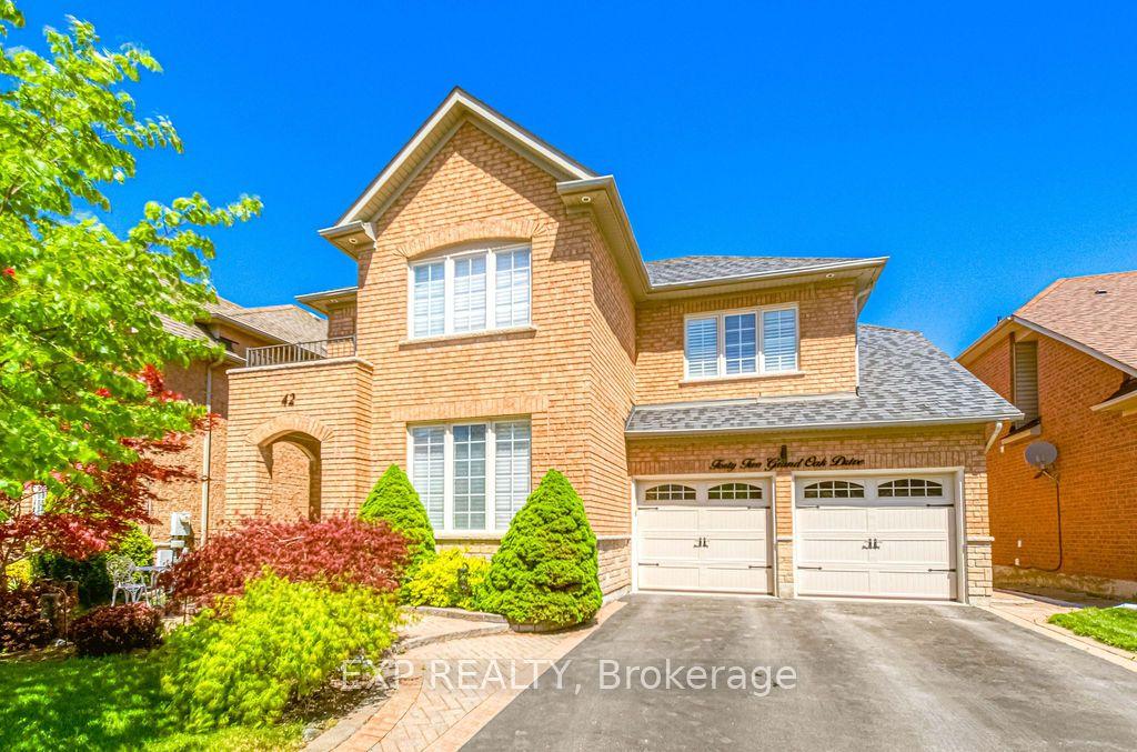 42 Grand Oak Drive — photo 1