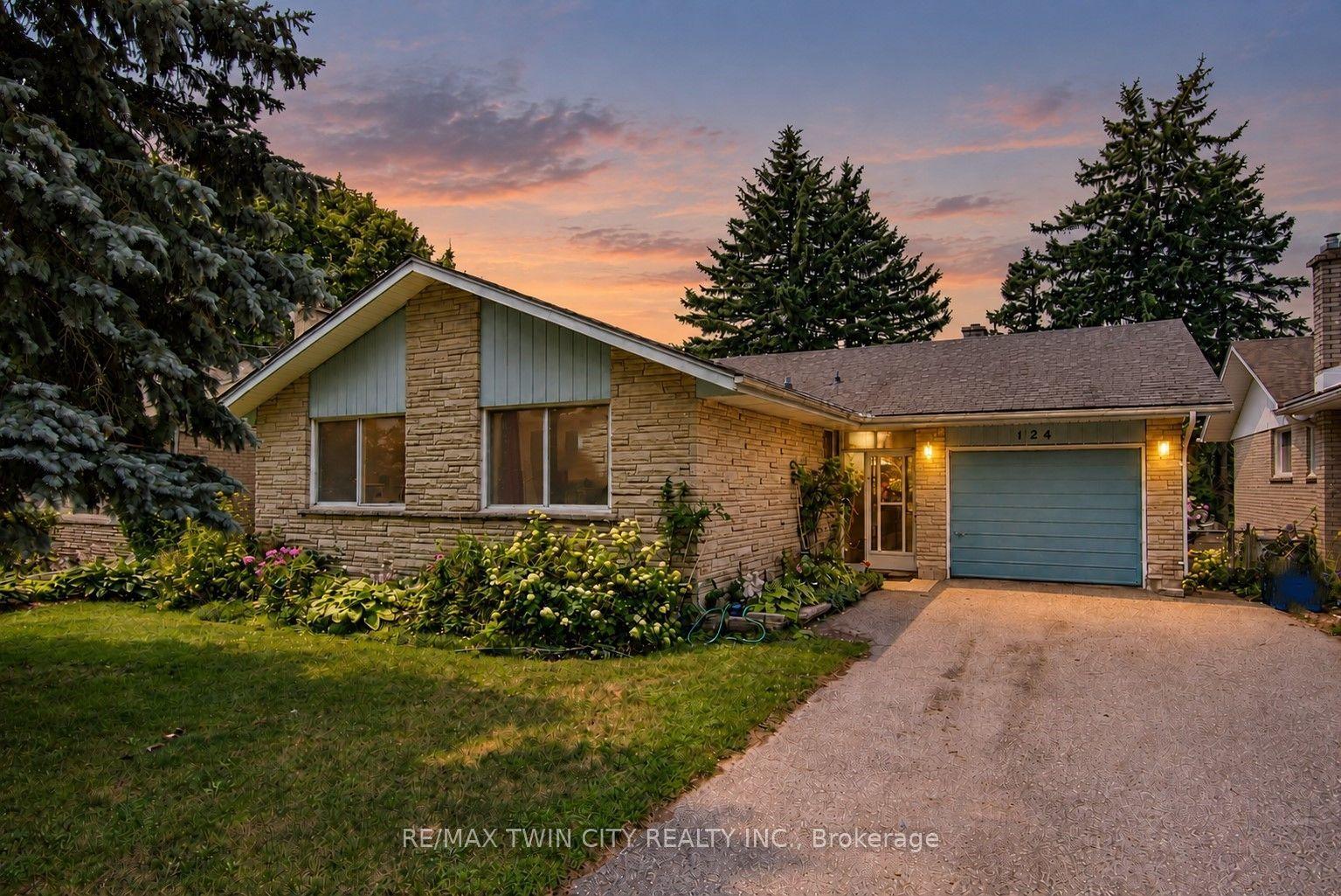 124 Carwood Avenue, Kitchener — Detached for sale, photo 1