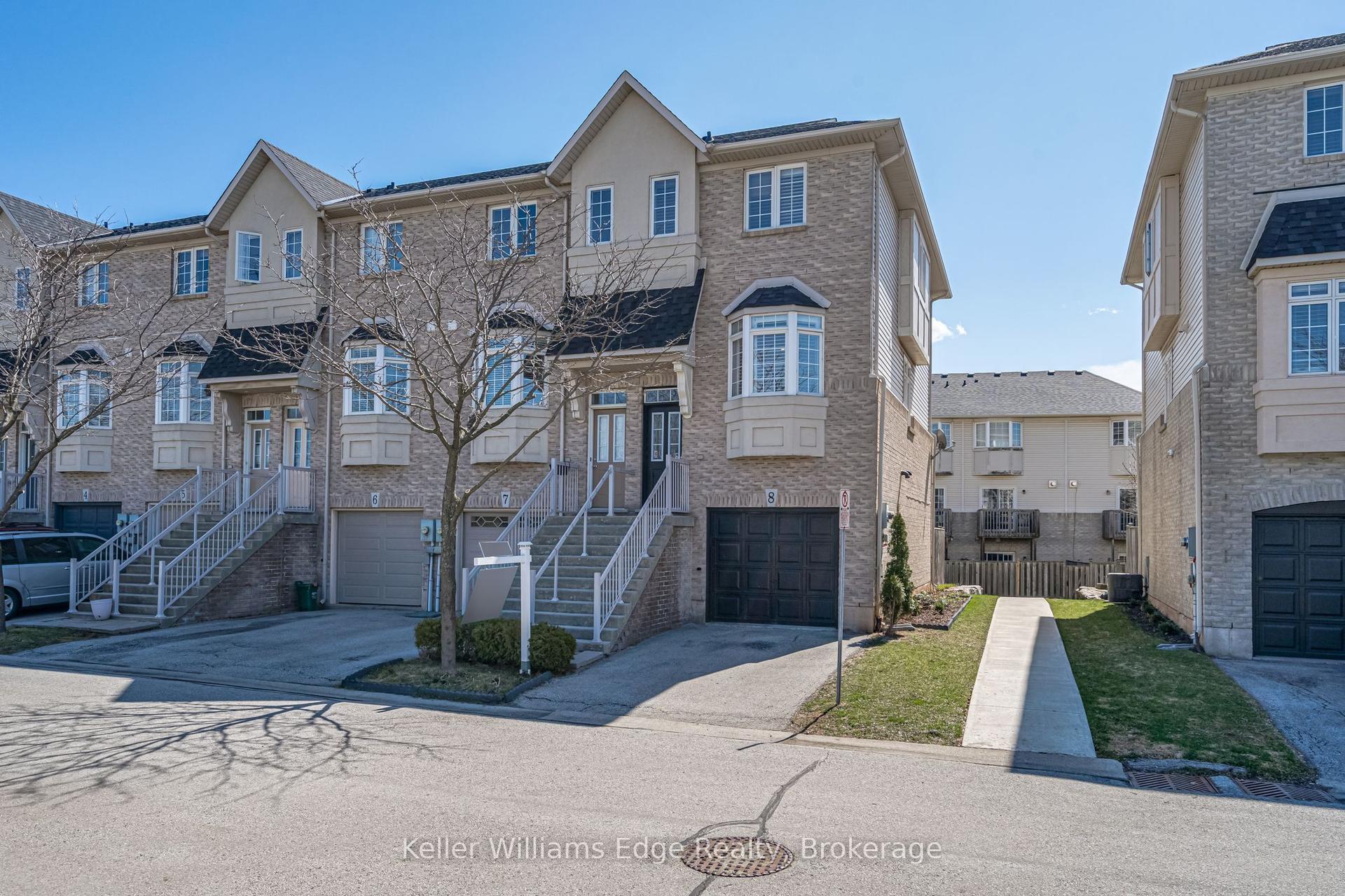 5080 Fairview Street 8 #8, Burlington — Townhouse for lease, photo 1