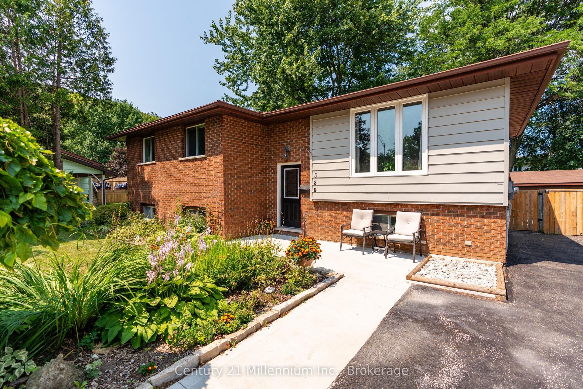 580 2nd A Street W, Owen Sound — Detached for sale, photo 1