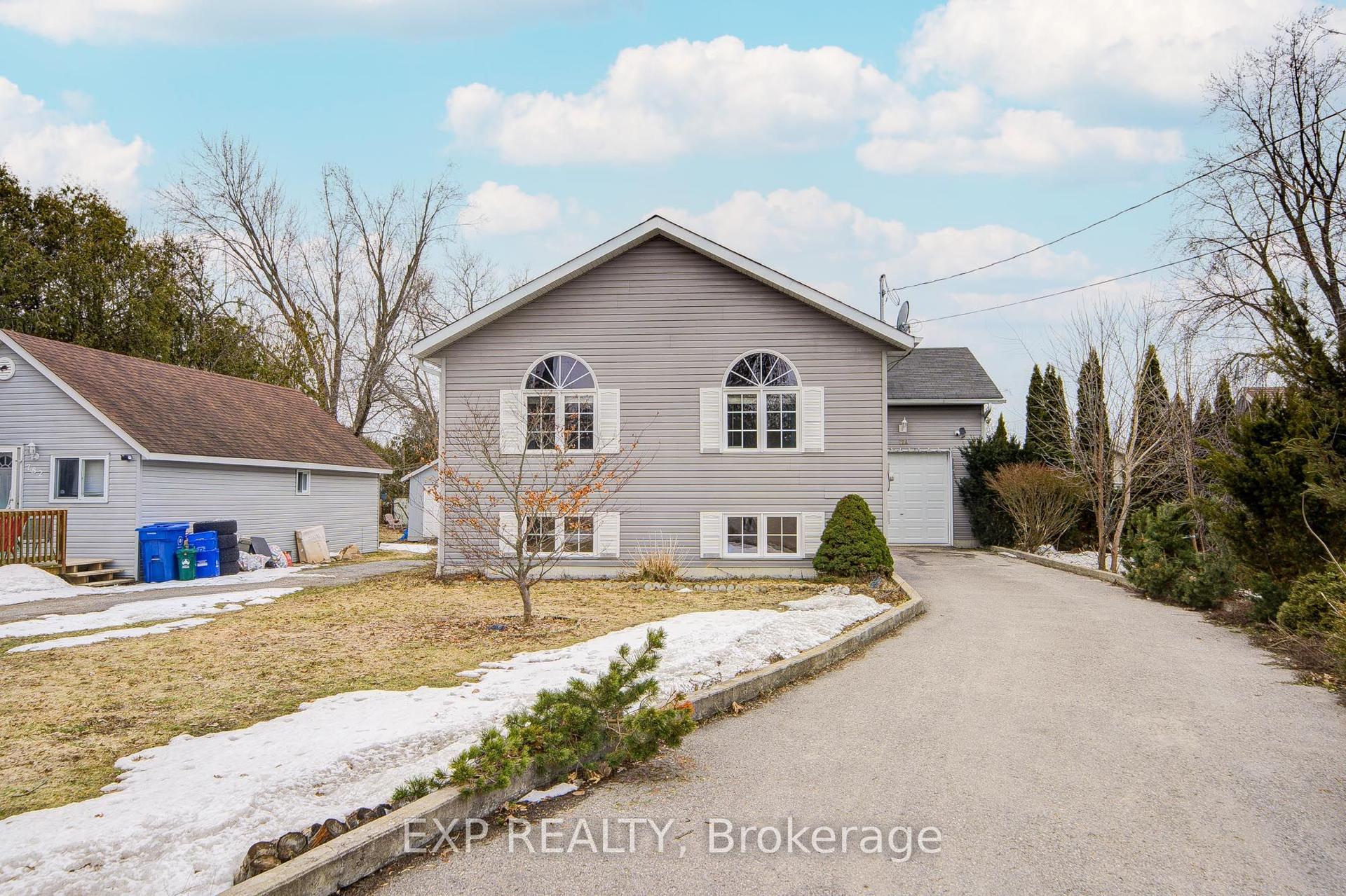 784 Rockaway Road — photo 1