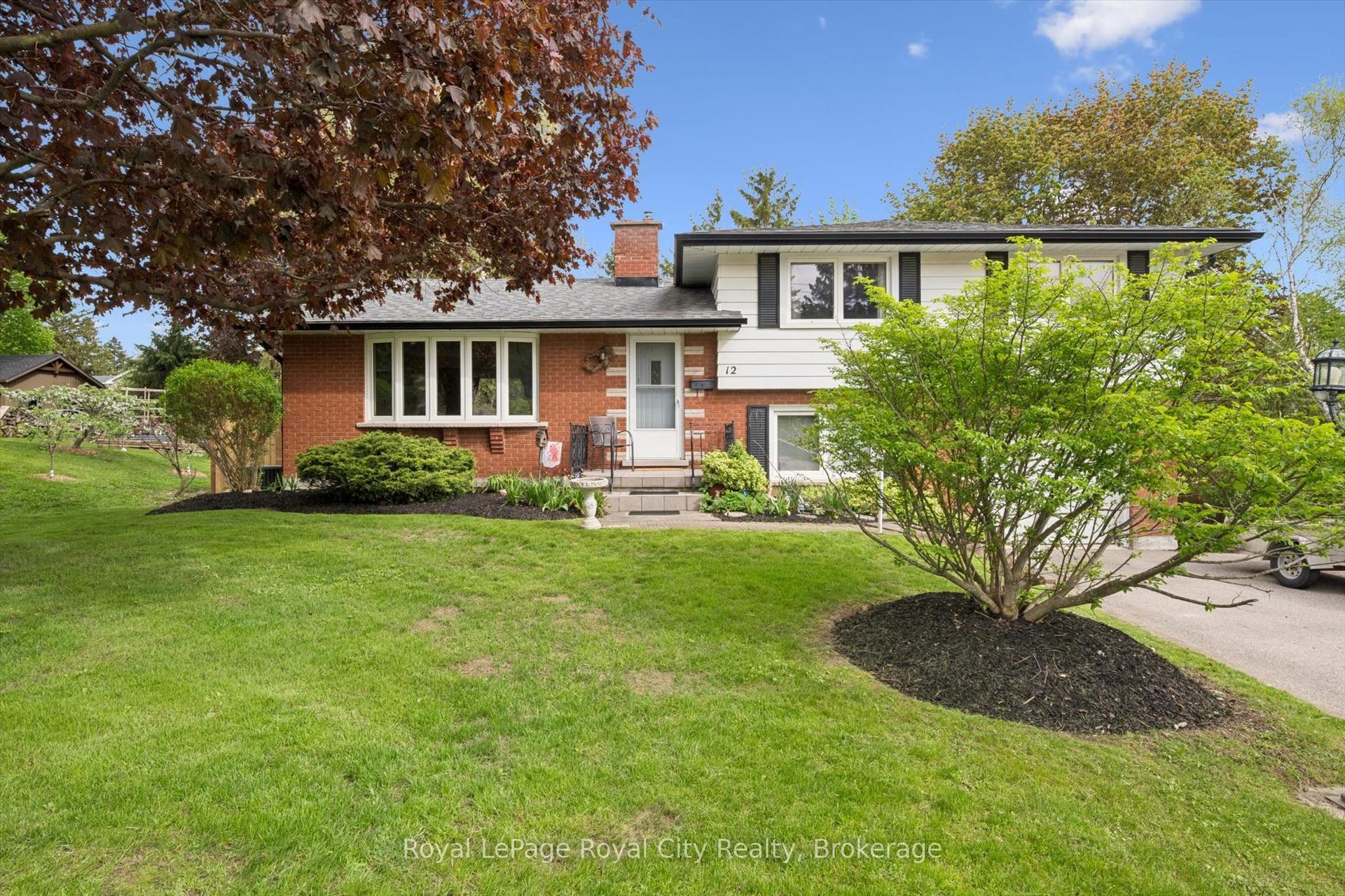 12 Hamilton Drive — photo 1