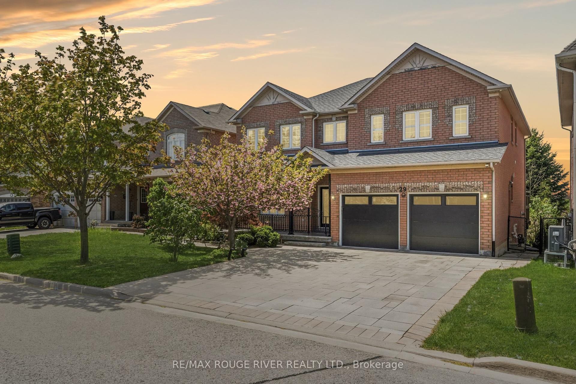 29 Sheldon Drive — photo 1