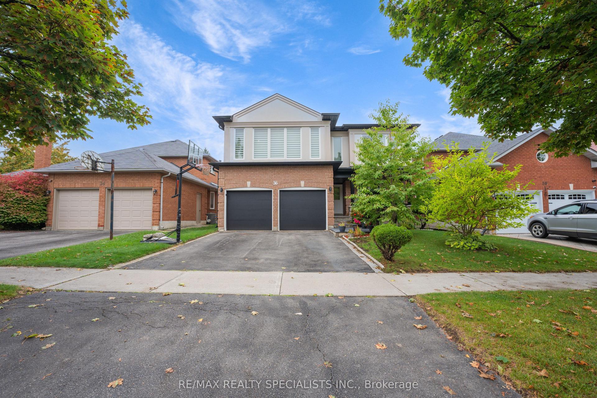 36 Devonsleigh Boulevard — photo 1