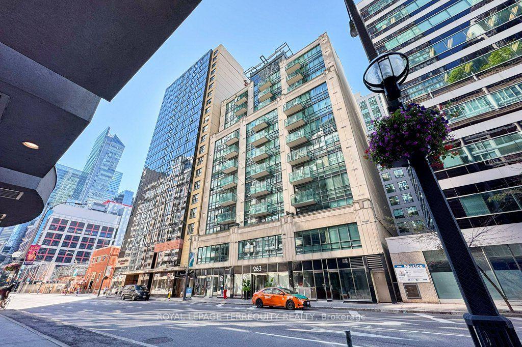 263 Wellington Street W 903 #903, Toronto — Condo for lease, photo 1