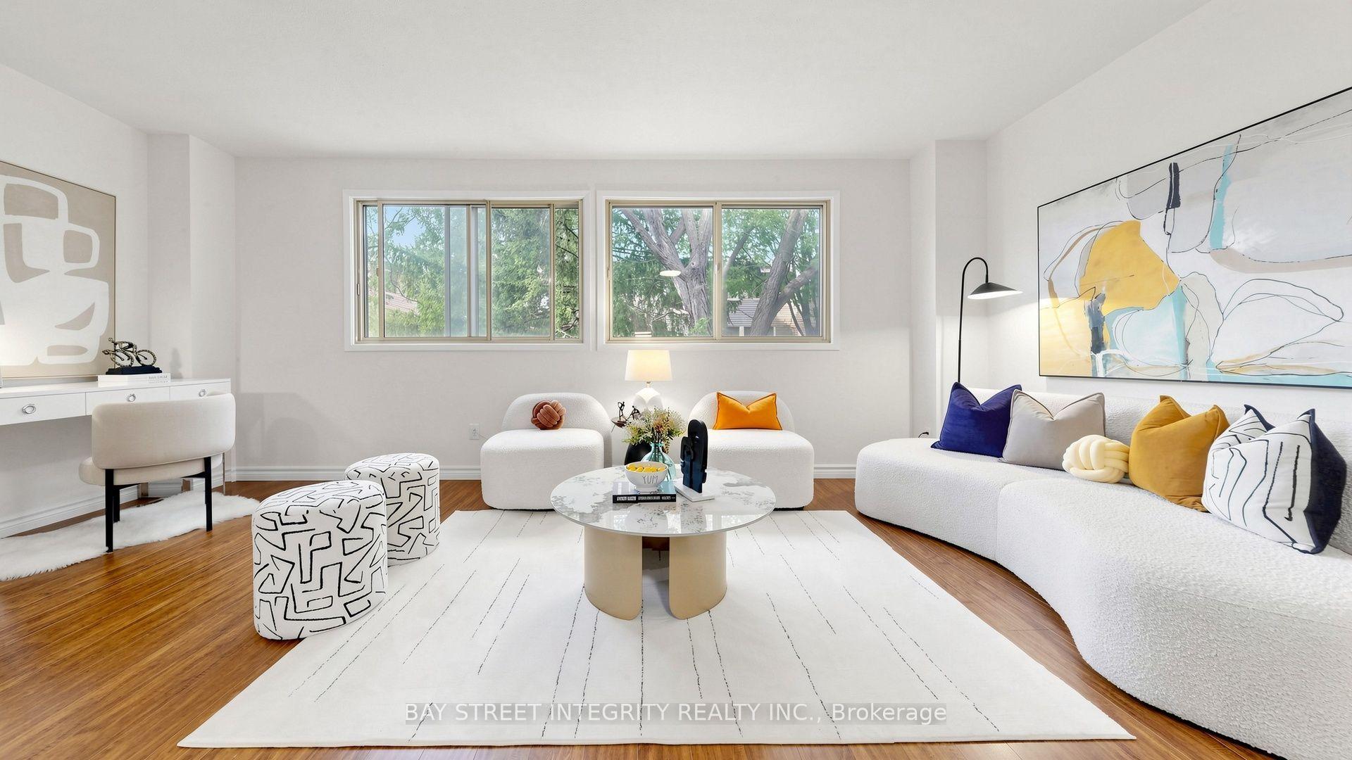 28 Townsend Road, Toronto — Condo Town for sale, photo 1