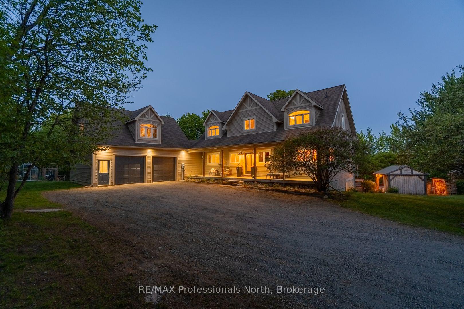 2254 Unicorn Road, Dysart et al — Detached for sale, photo 1