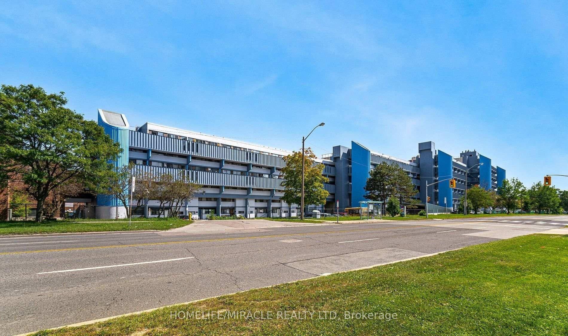 4673 Jane Street 517 #517, Toronto — Condo Town for sale, photo 1