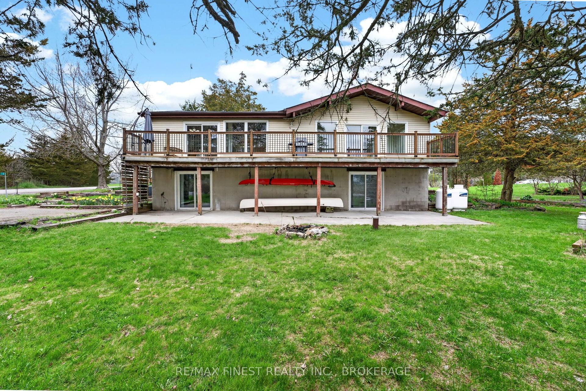 8 Sunrise Court — photo 1