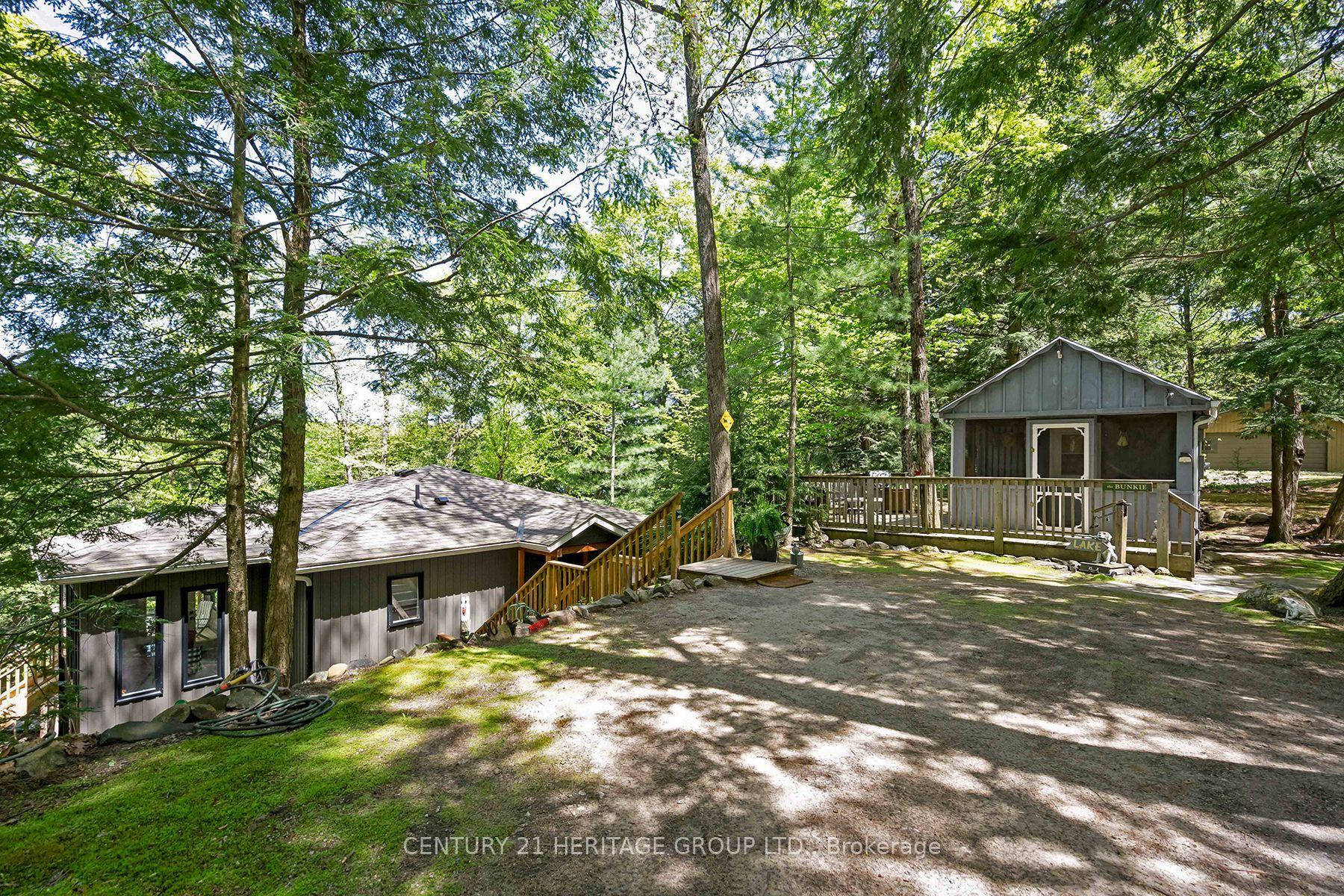 46 Goddard Crescent — photo 1