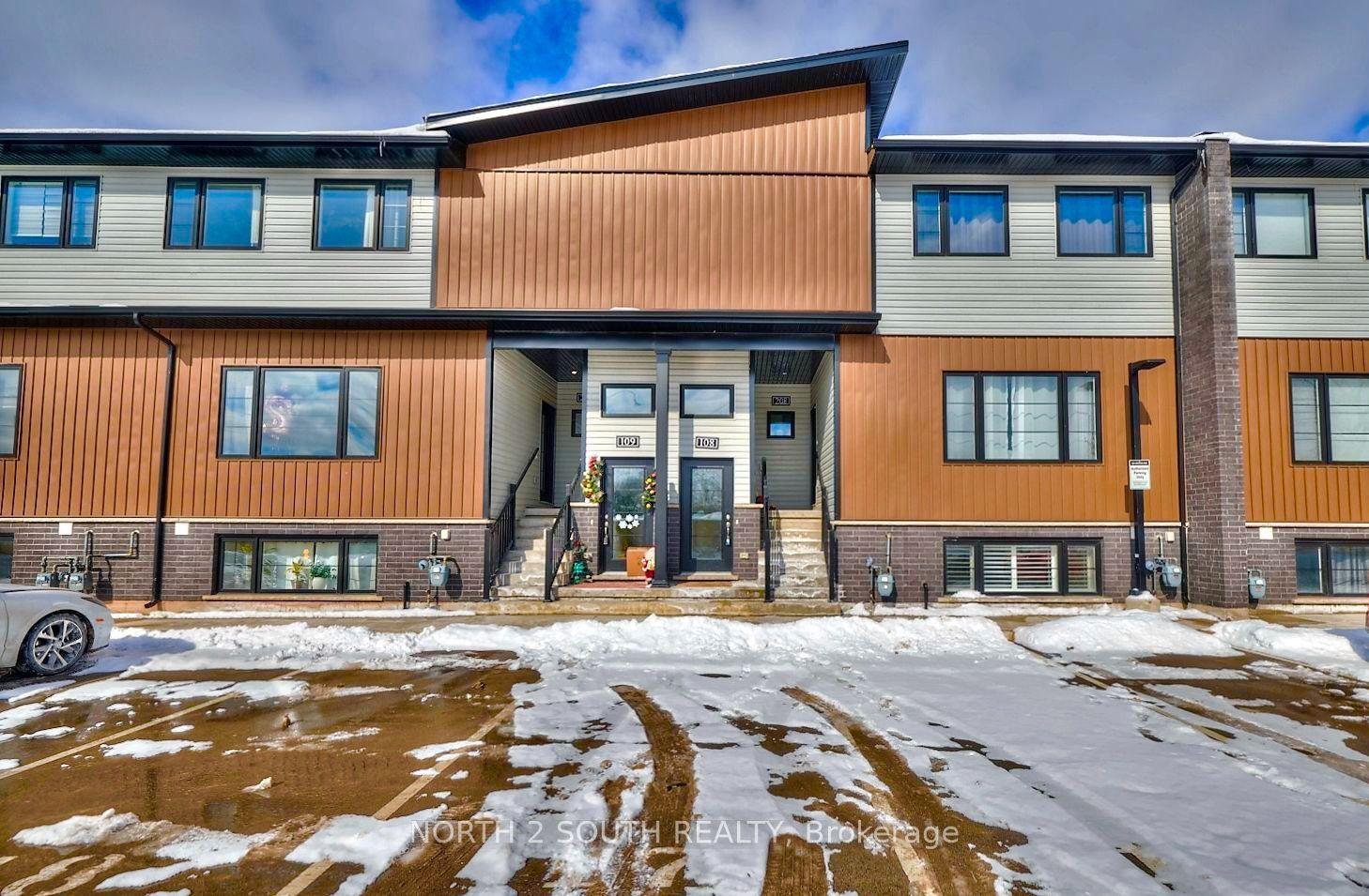6591 Montrose Road 108 #108, Niagara Falls — Condo Town for lease, photo 1
