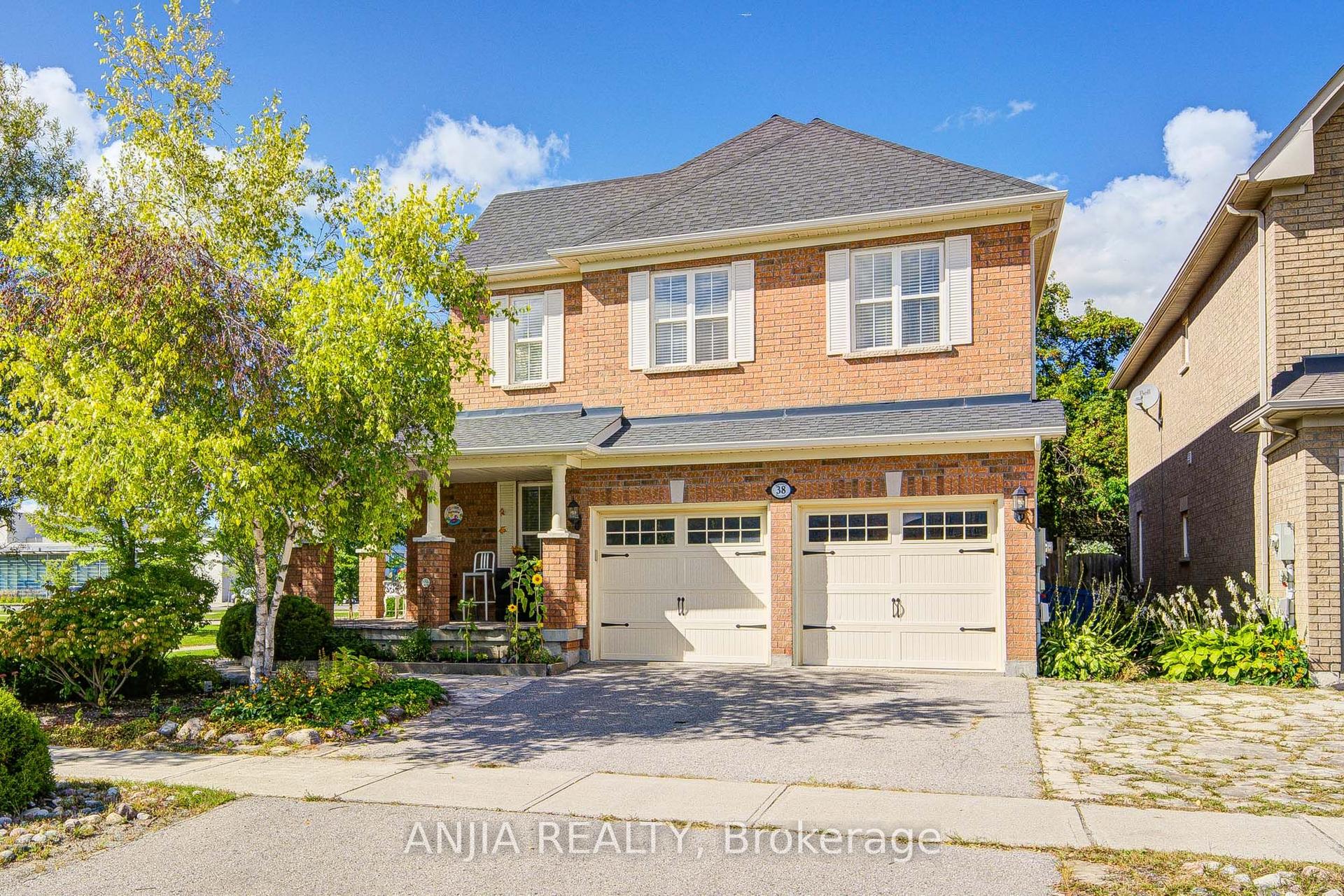 38 Harper's Gate Way, Whitchurch-Stouffville — Detached for sale, photo 1