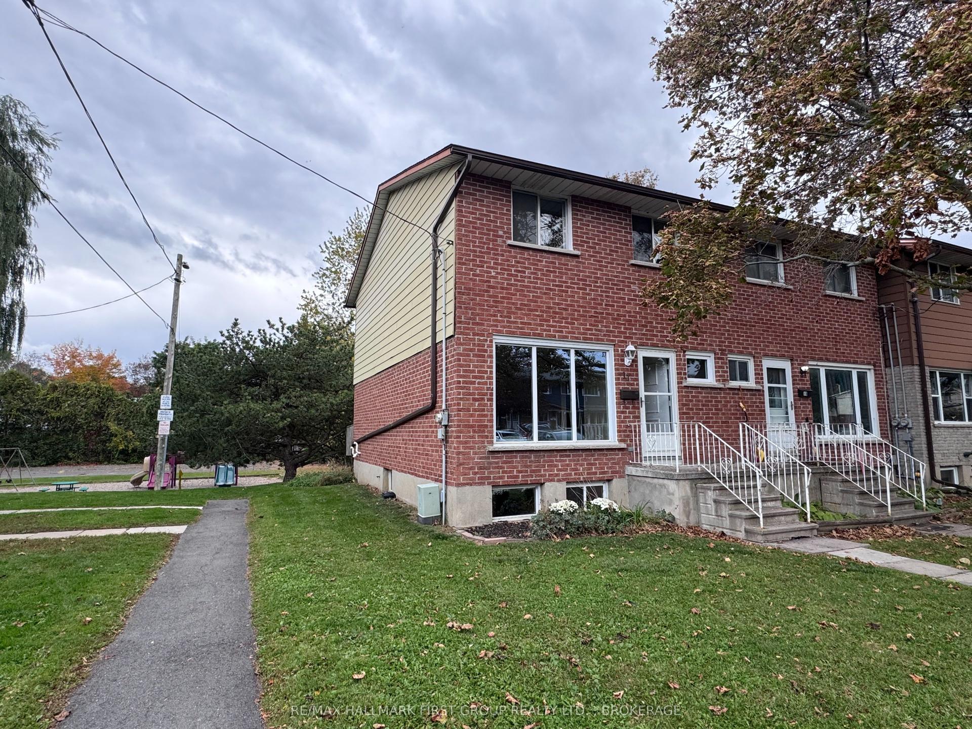 23 Addington Street 17 #17, Loyalist — Condo Town for sale, photo 1