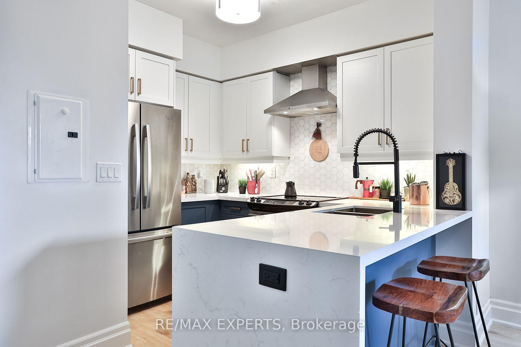 125 Western Battery Road 404 #404 — photo 1