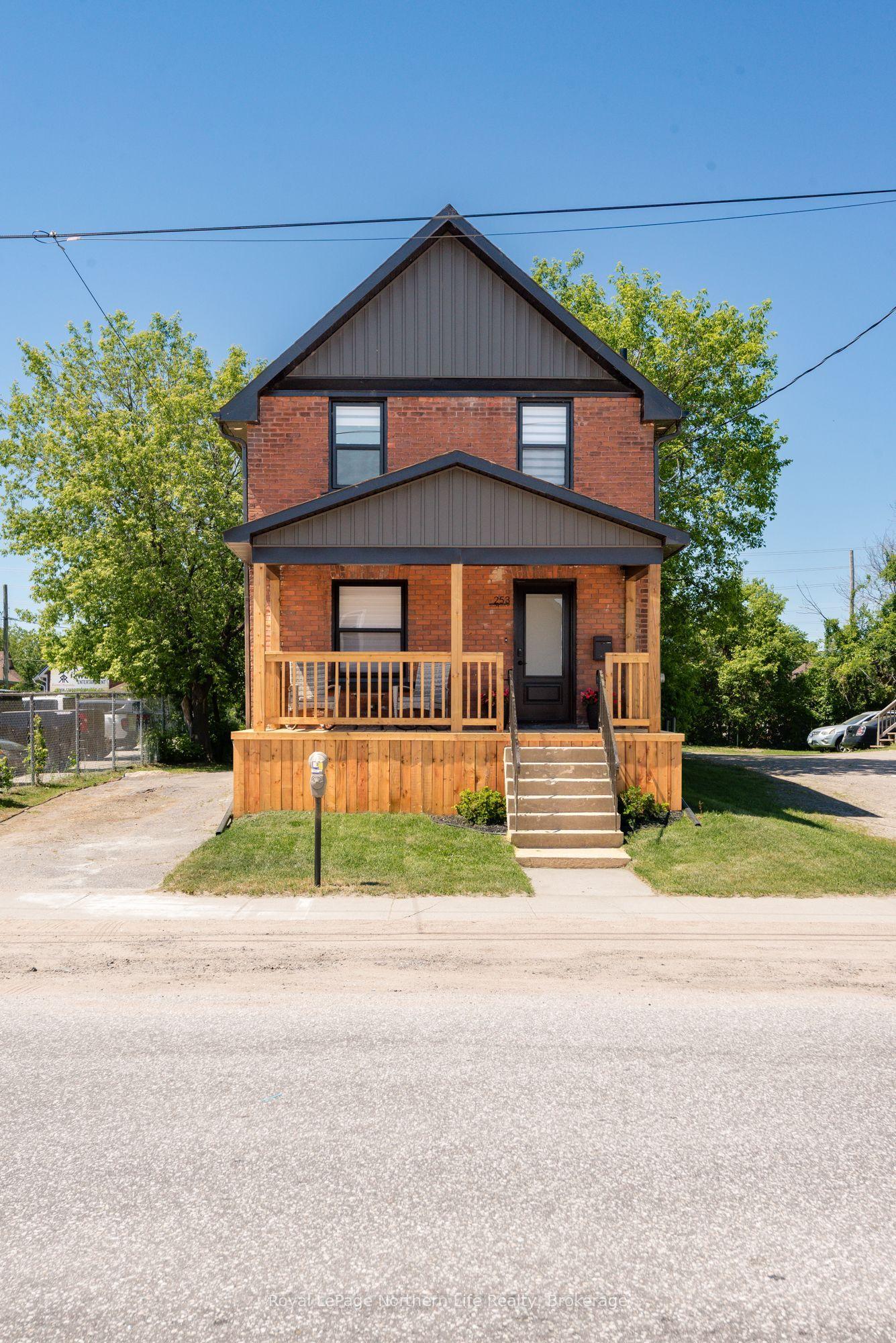 253 Second Avenue W, North Bay — Commercial for sale, photo 1