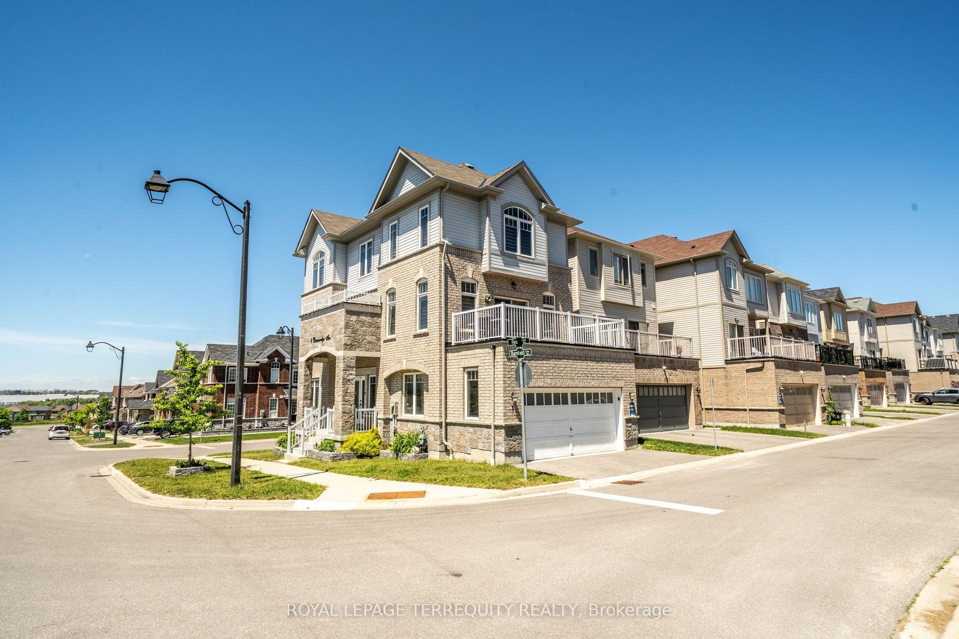 1 Devineridge Avenue, Ajax — Detached for lease, photo 1