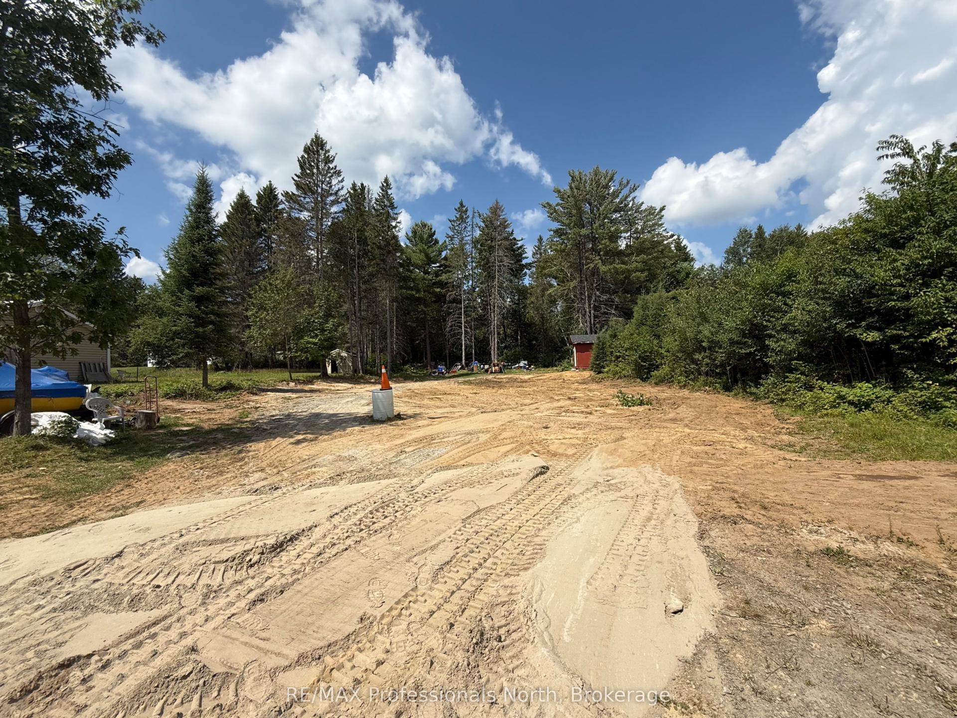 32 HIGH WEST Street — photo 1