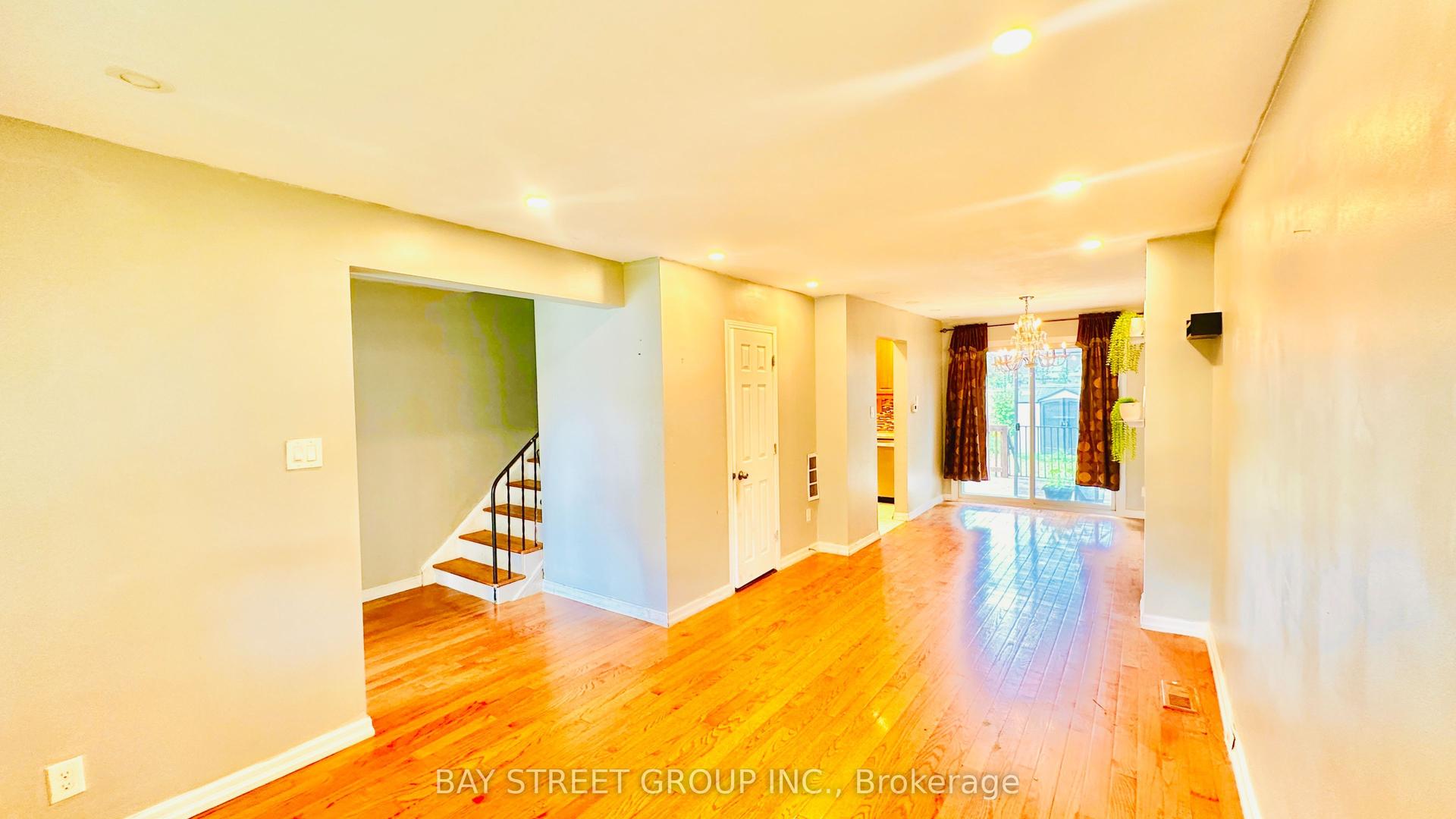 57 Medway Crescent, Toronto — Semi-Detached for lease, photo 1