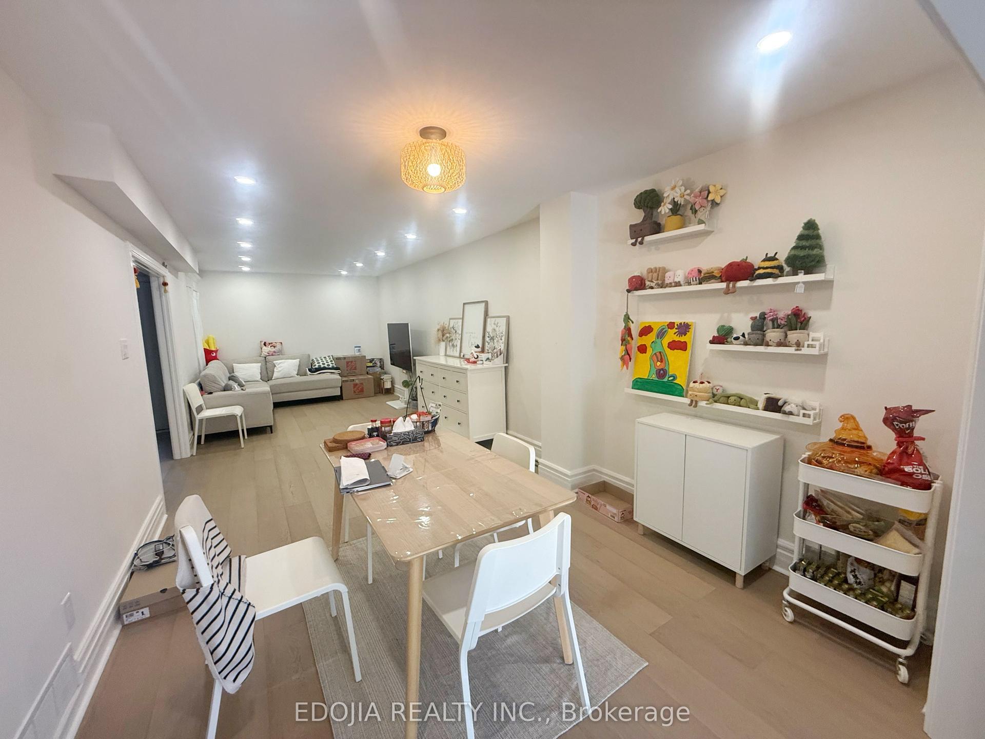 104 Goodwood Drive — photo 1