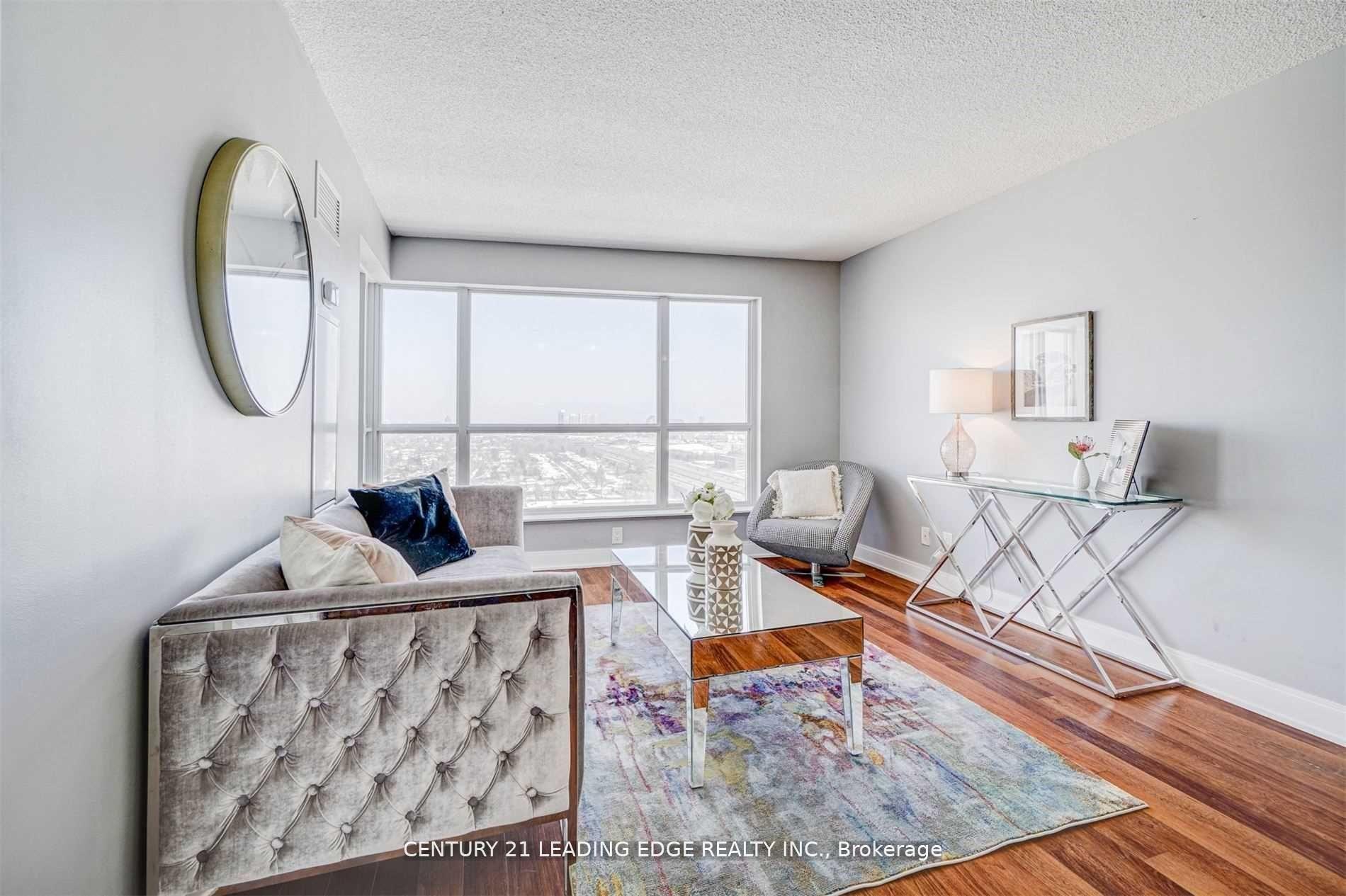 135 Village Green Square 2415 #2415 — photo 1